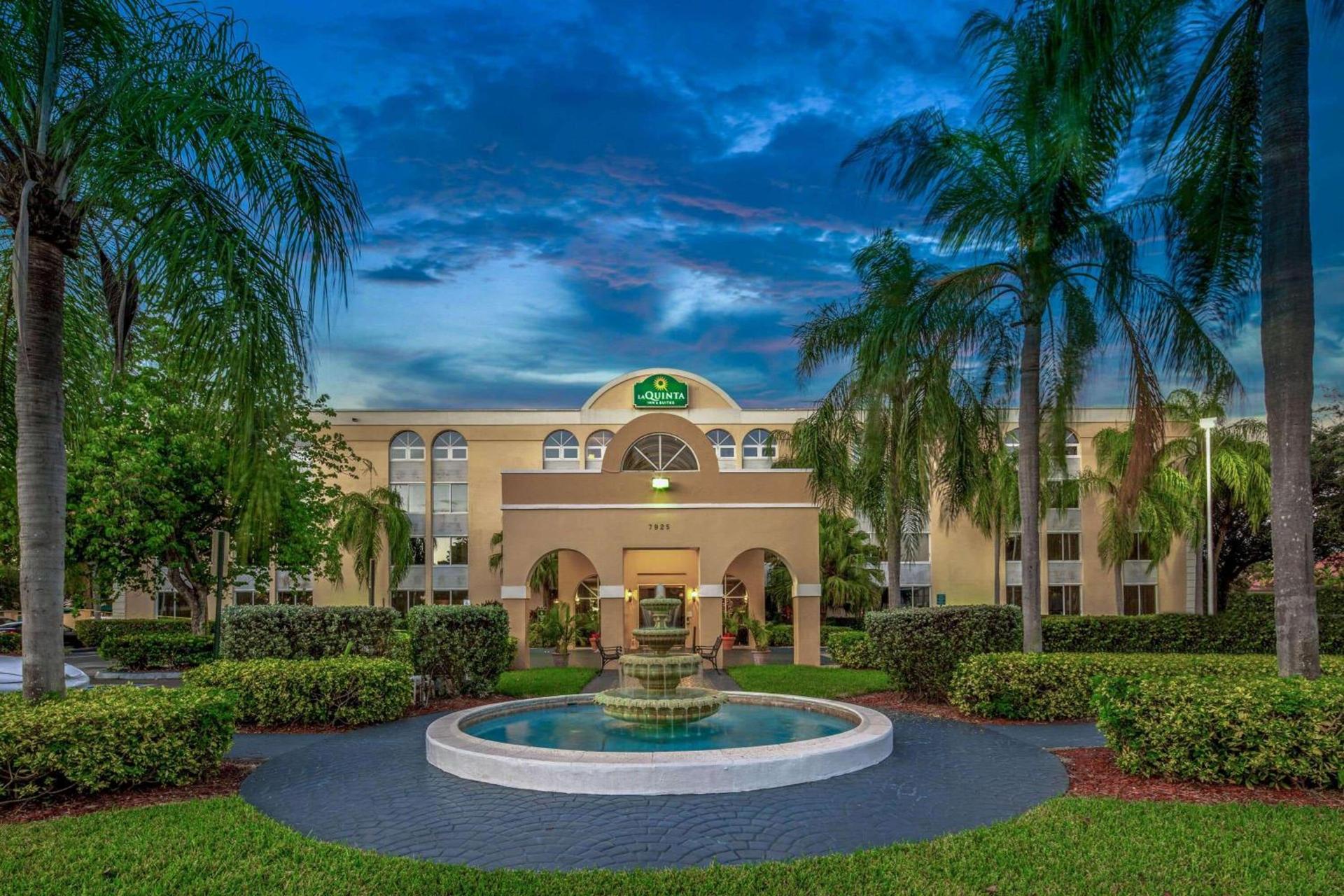 La Quinta by Wyndham Miami Lakes photo 5