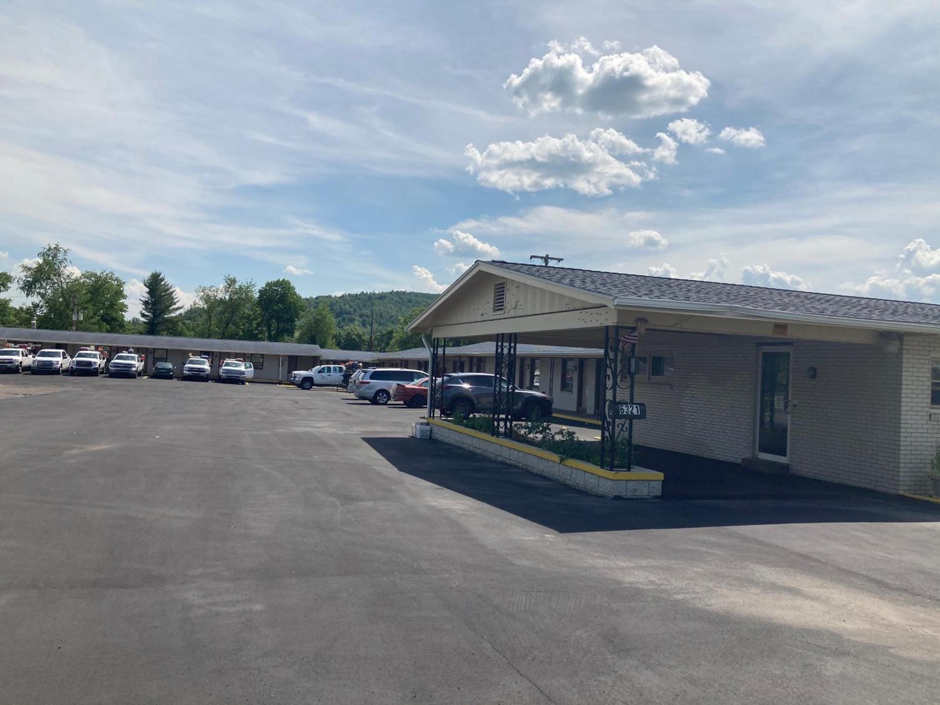 Budget Inn Clearfield PA photo 2