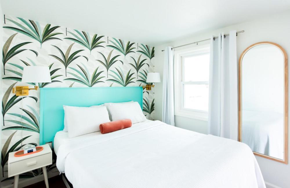 Royal Palms Motel photo 12