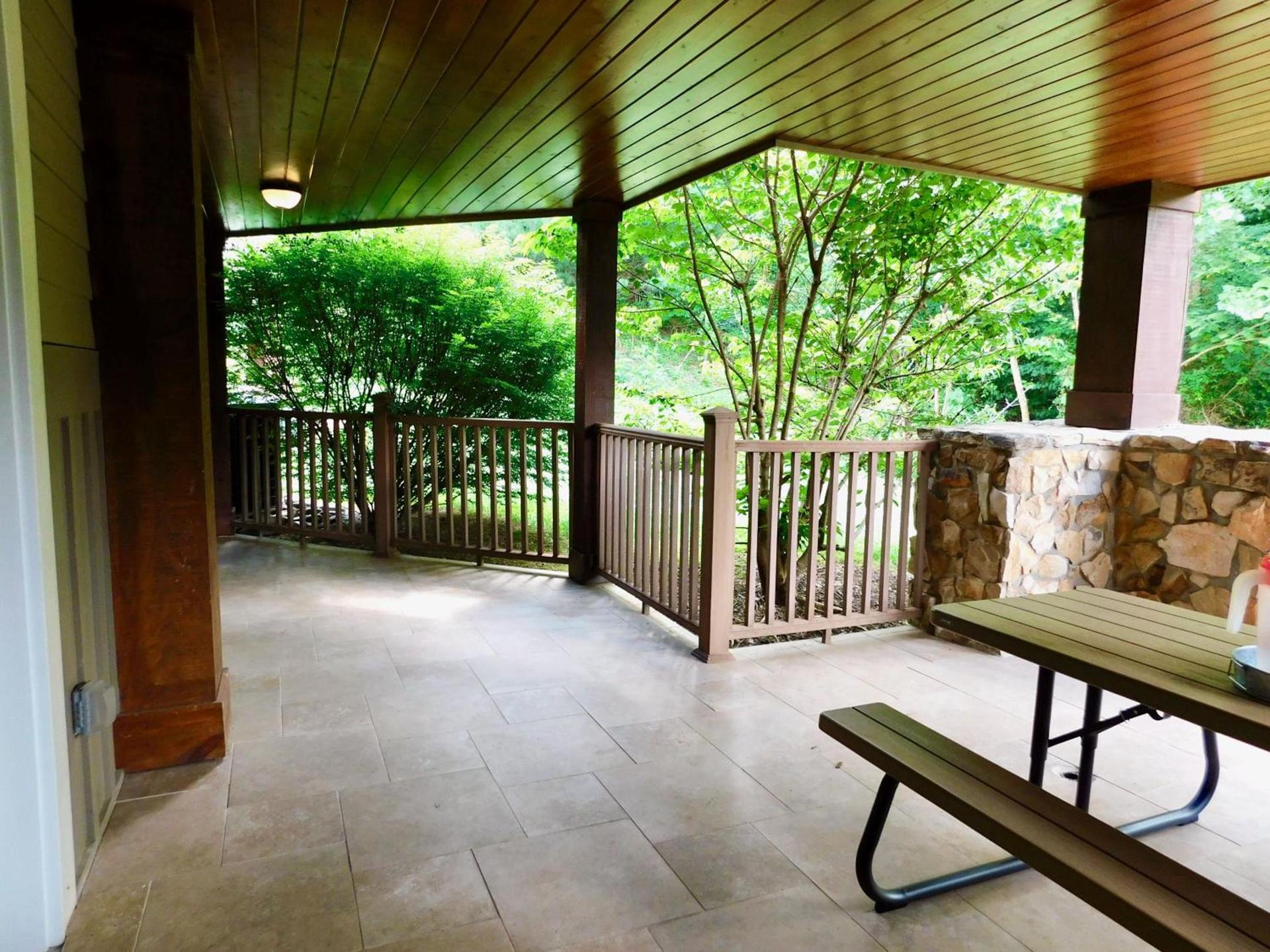 Viewpoint Condominiums photo 88