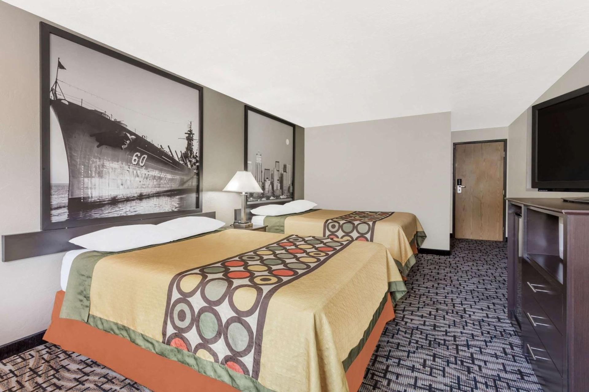 Super 8 by Wyndham Bremerton photo 4