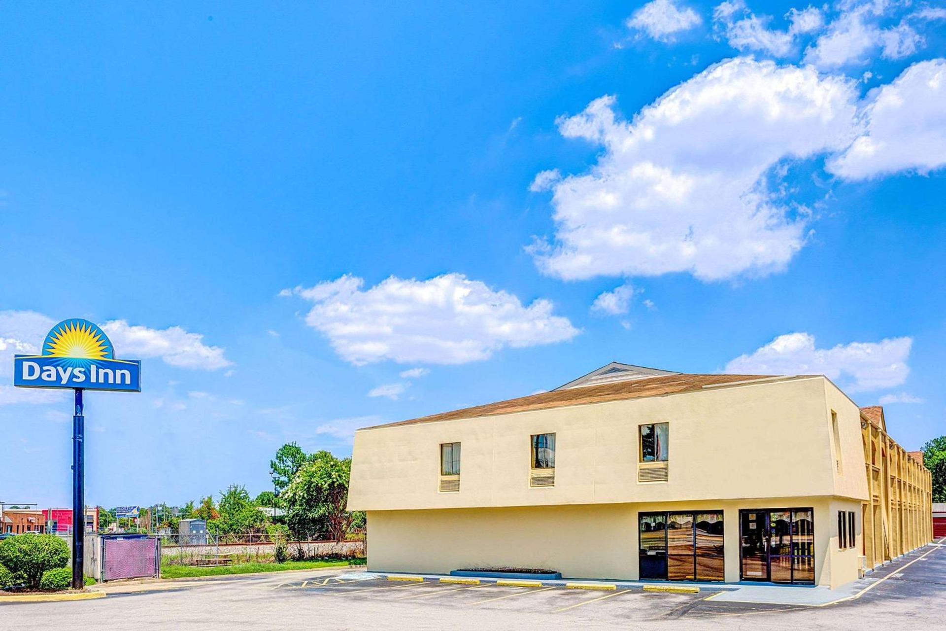 Days Inn by Wyndham Chesapeake photo 1