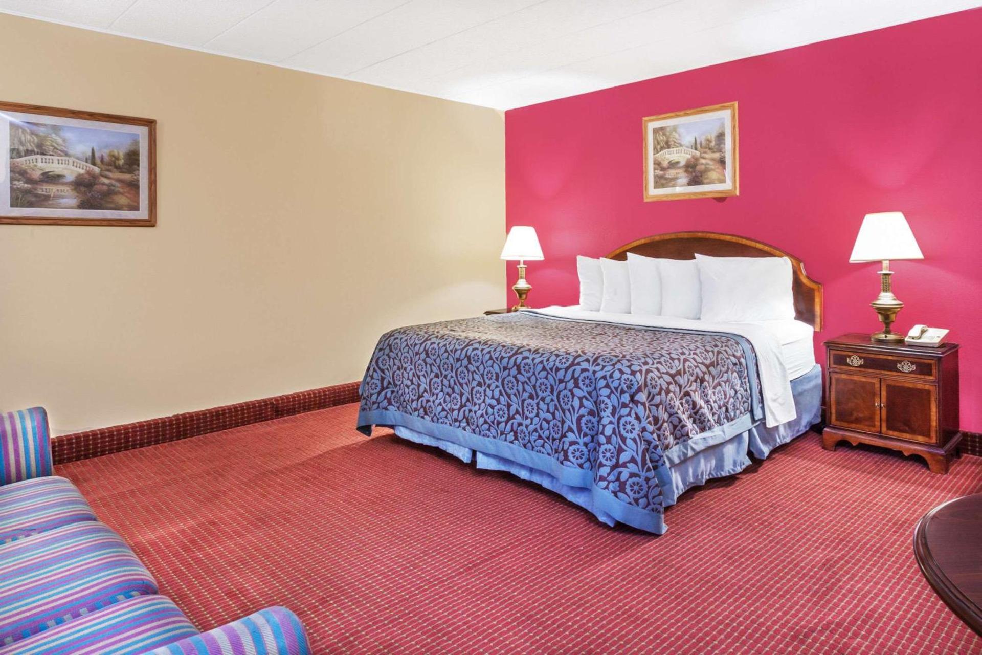 Days Inn by Wyndham Scranton PA photo 8