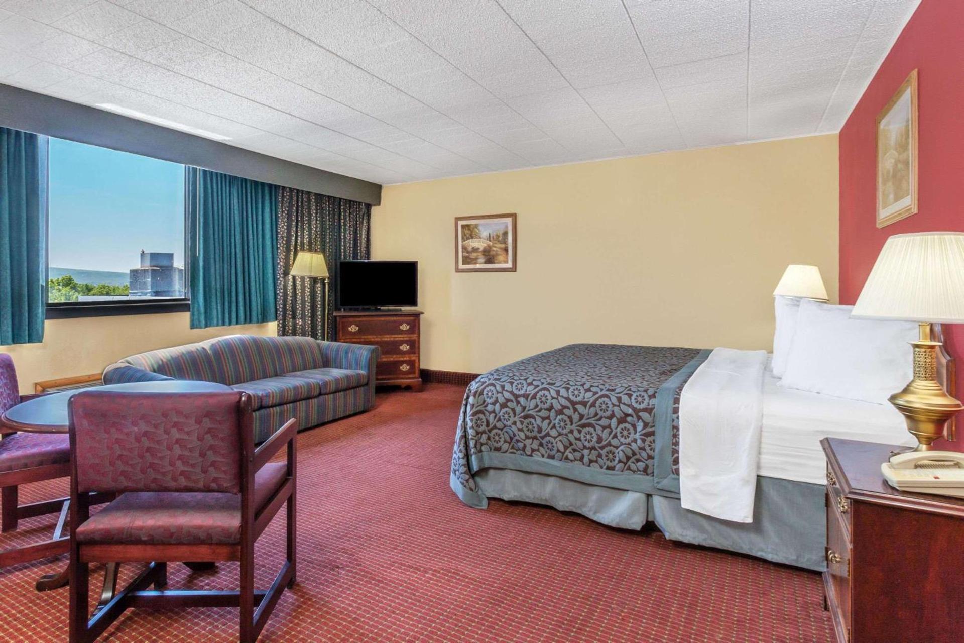 Days Inn by Wyndham Scranton PA photo 6