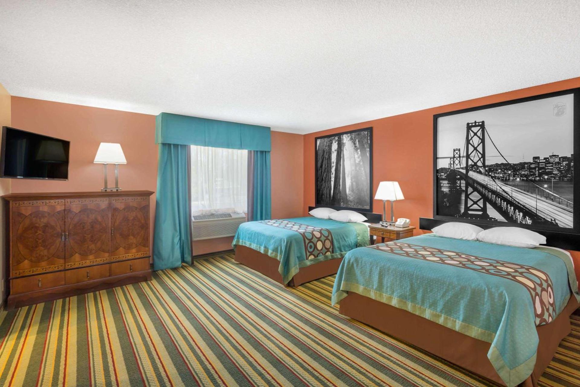 Super 8 by Wyndham Chico photo 16