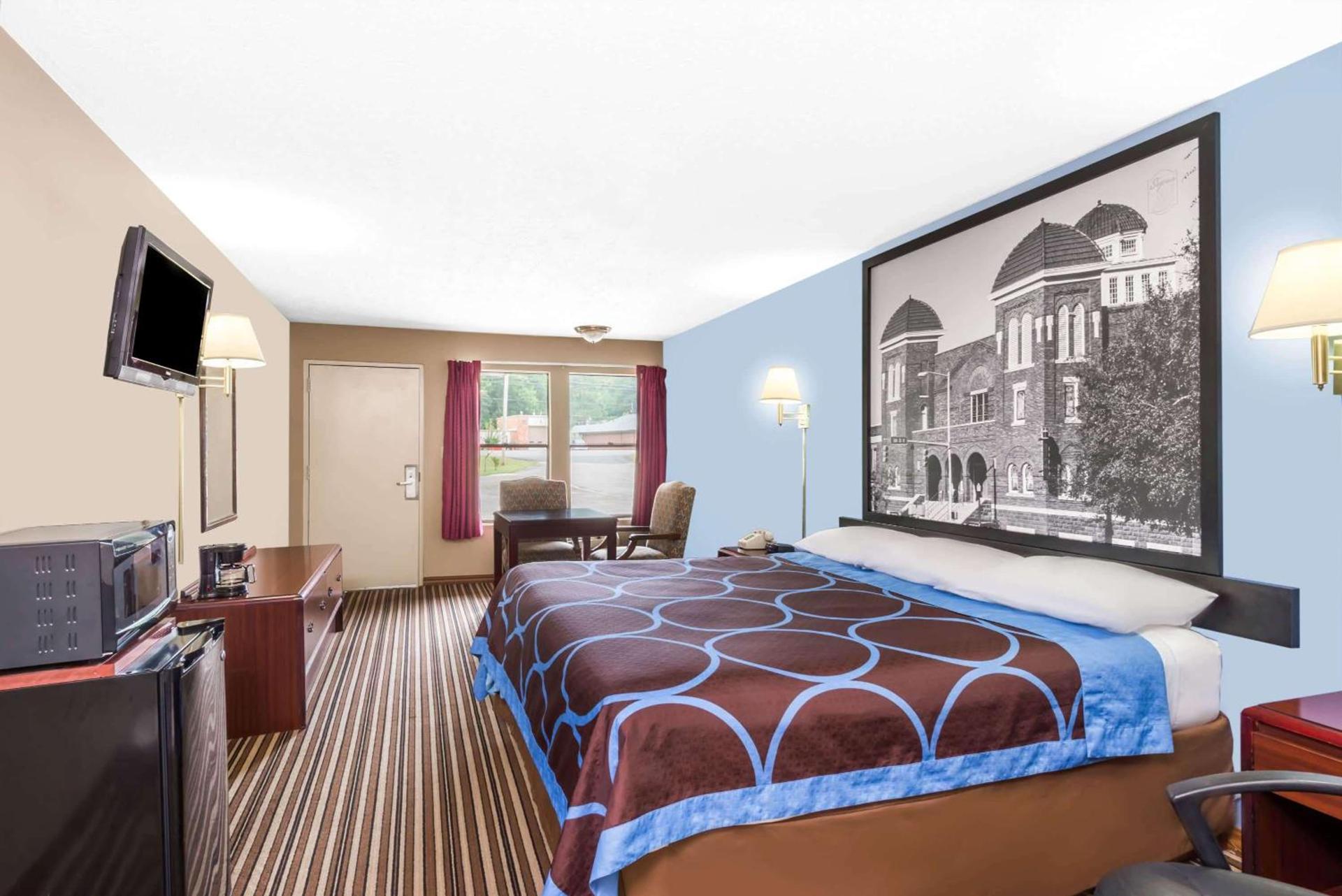 Super 8 by Wyndham Gadsden AL photo 4