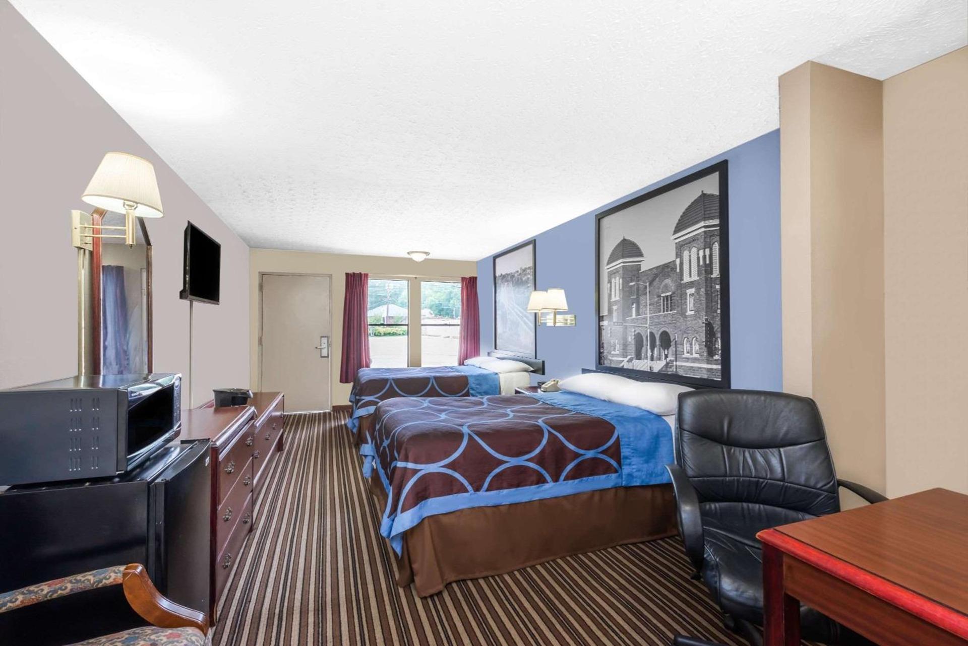 Super 8 by Wyndham Gadsden AL photo 5