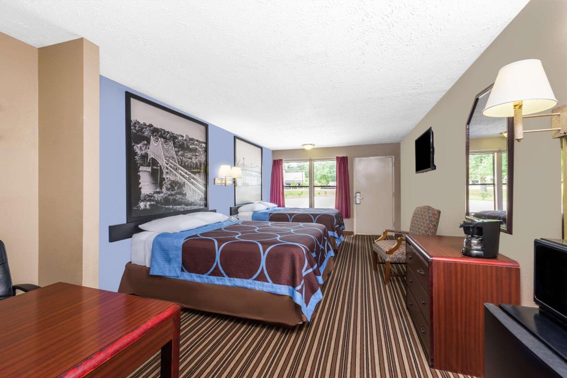 Super 8 by Wyndham Gadsden AL photo 7