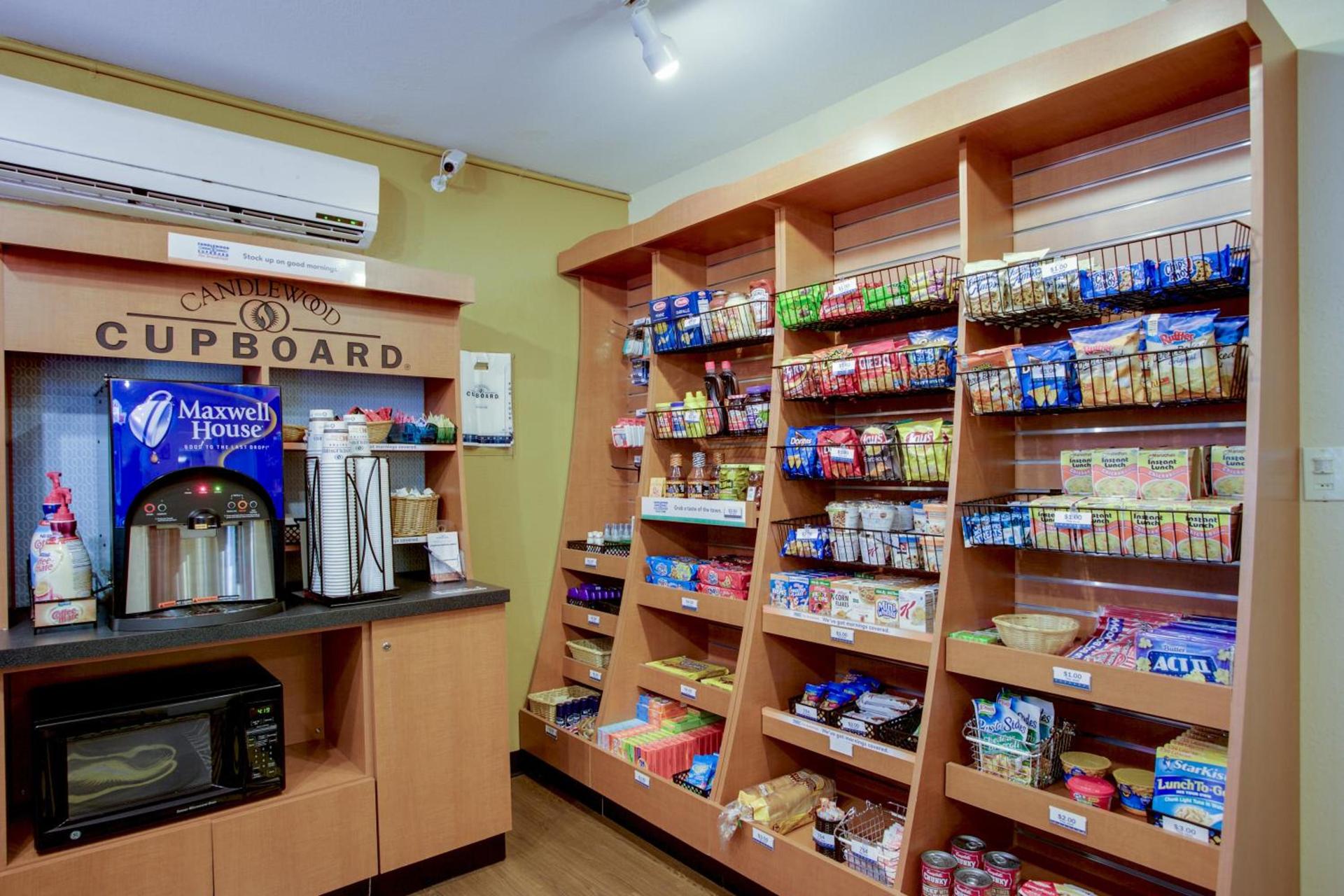 Candlewood Suites Raleigh Crabtree by IHG photo 14