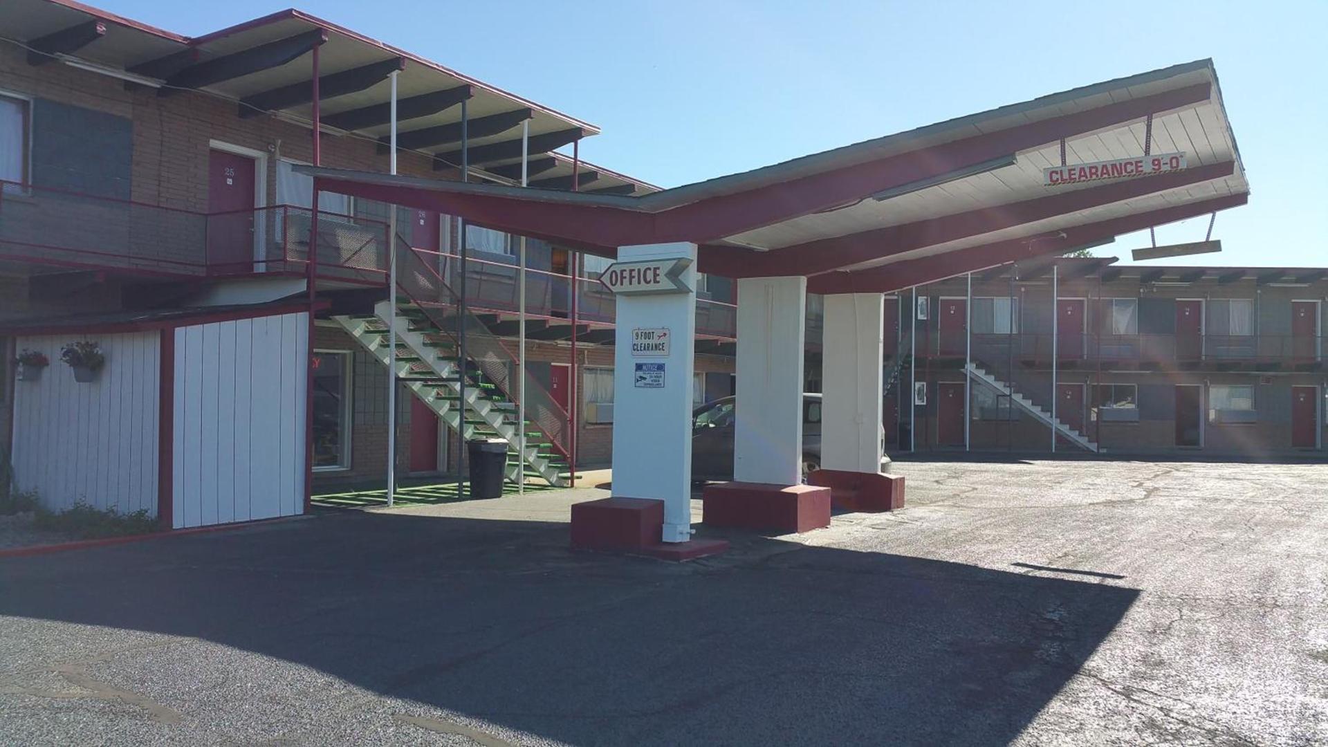 Thunder Bird Motel photo 15