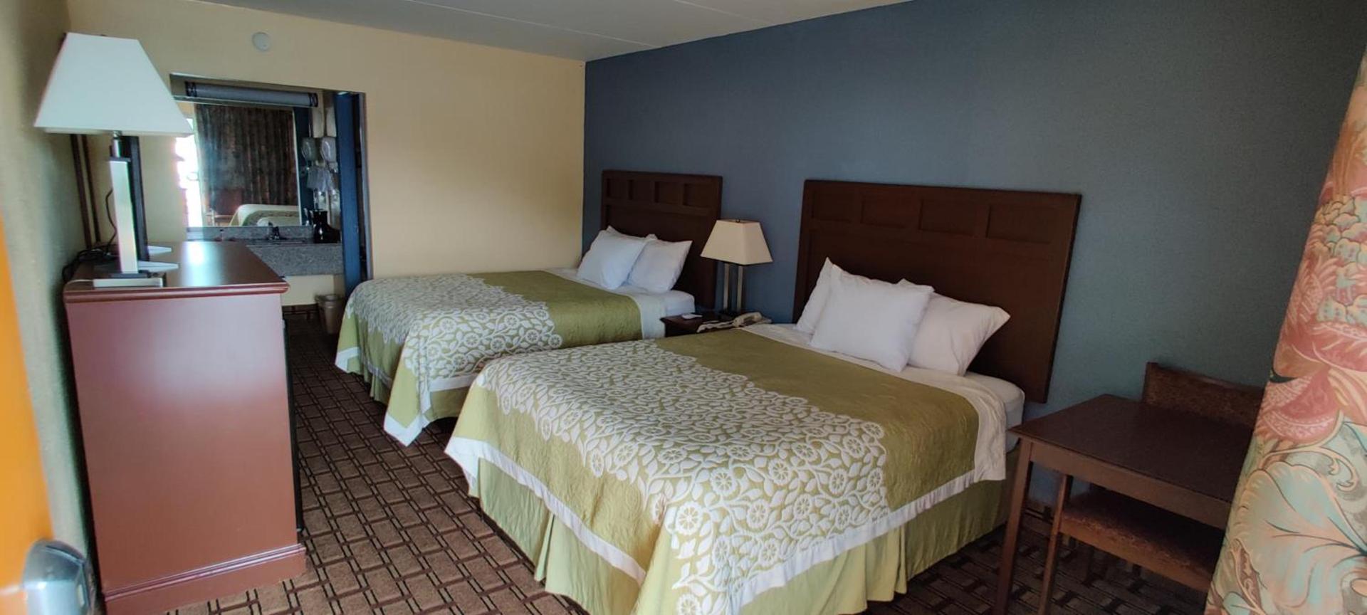 Days Inn by Wyndham Dickson photo 21