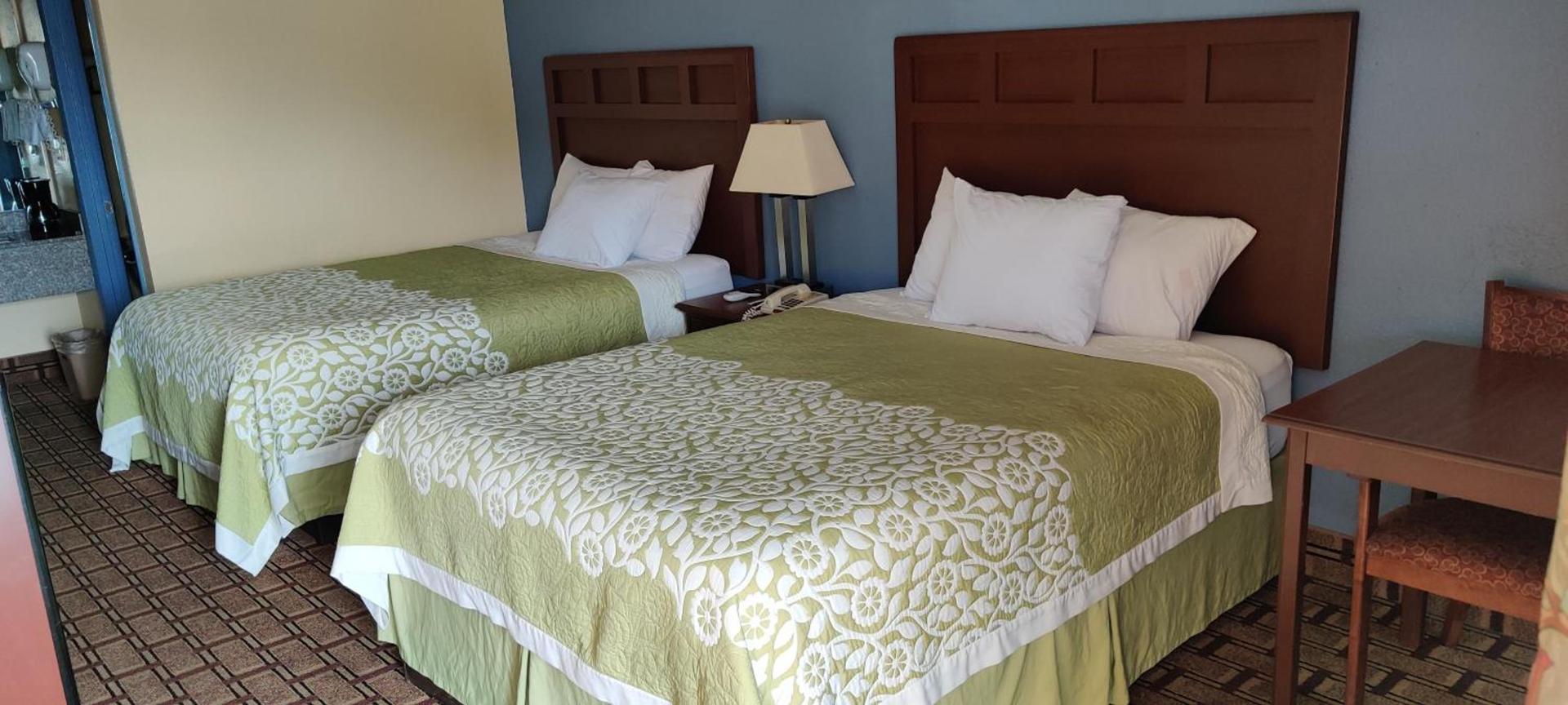 Days Inn by Wyndham Dickson photo 18