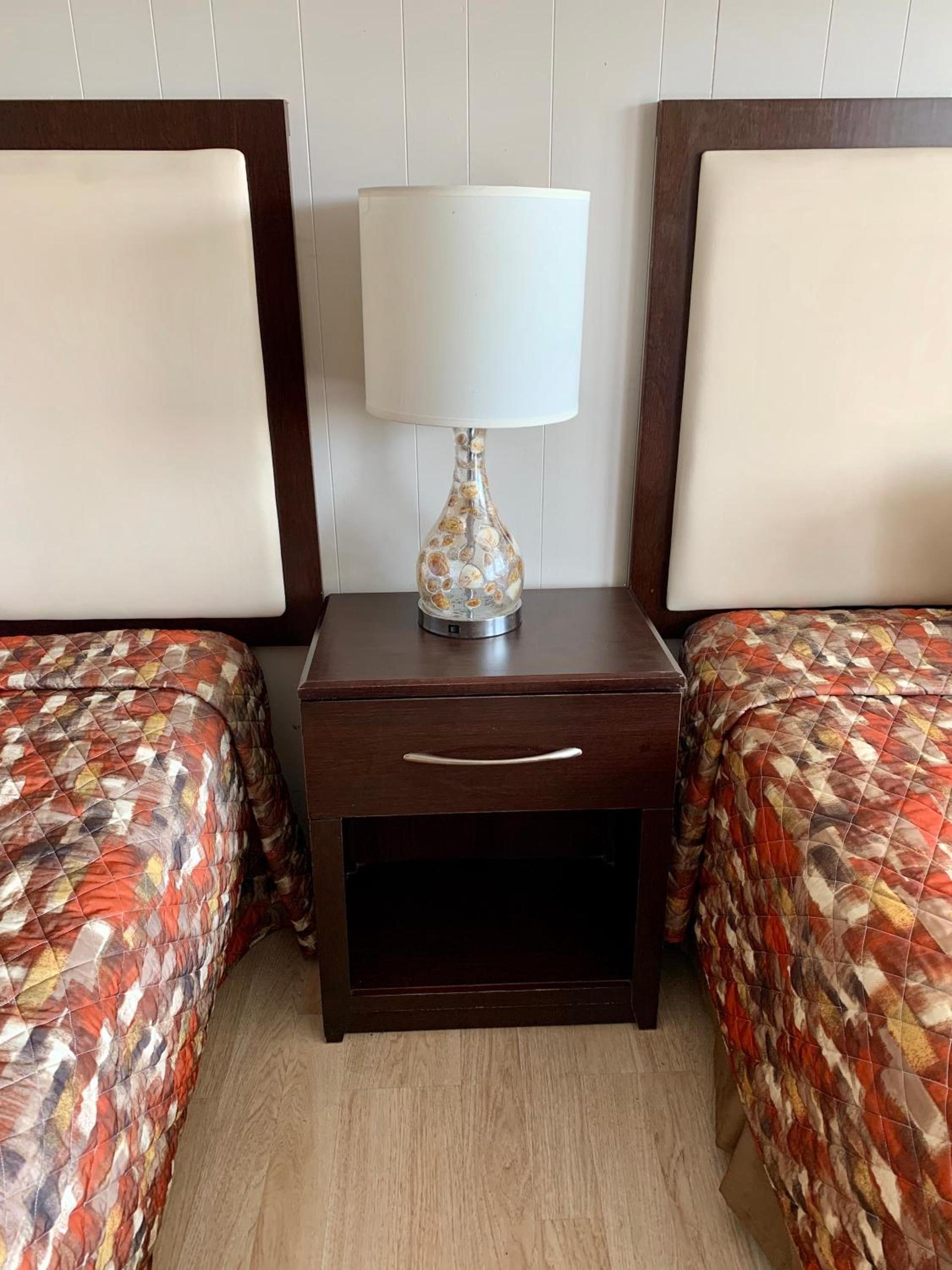Cabana Motel photo 9