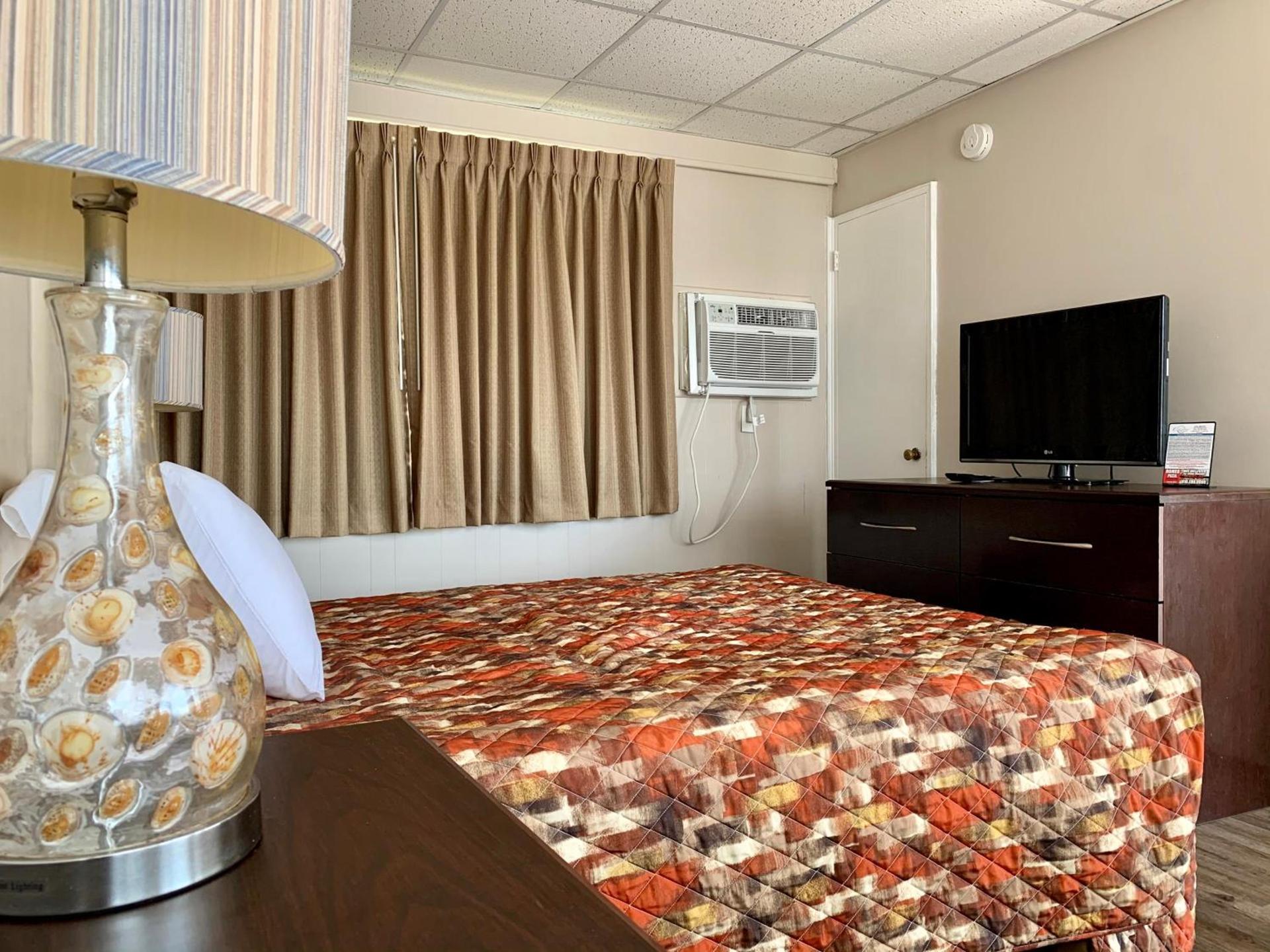 Cabana Motel photo 16
