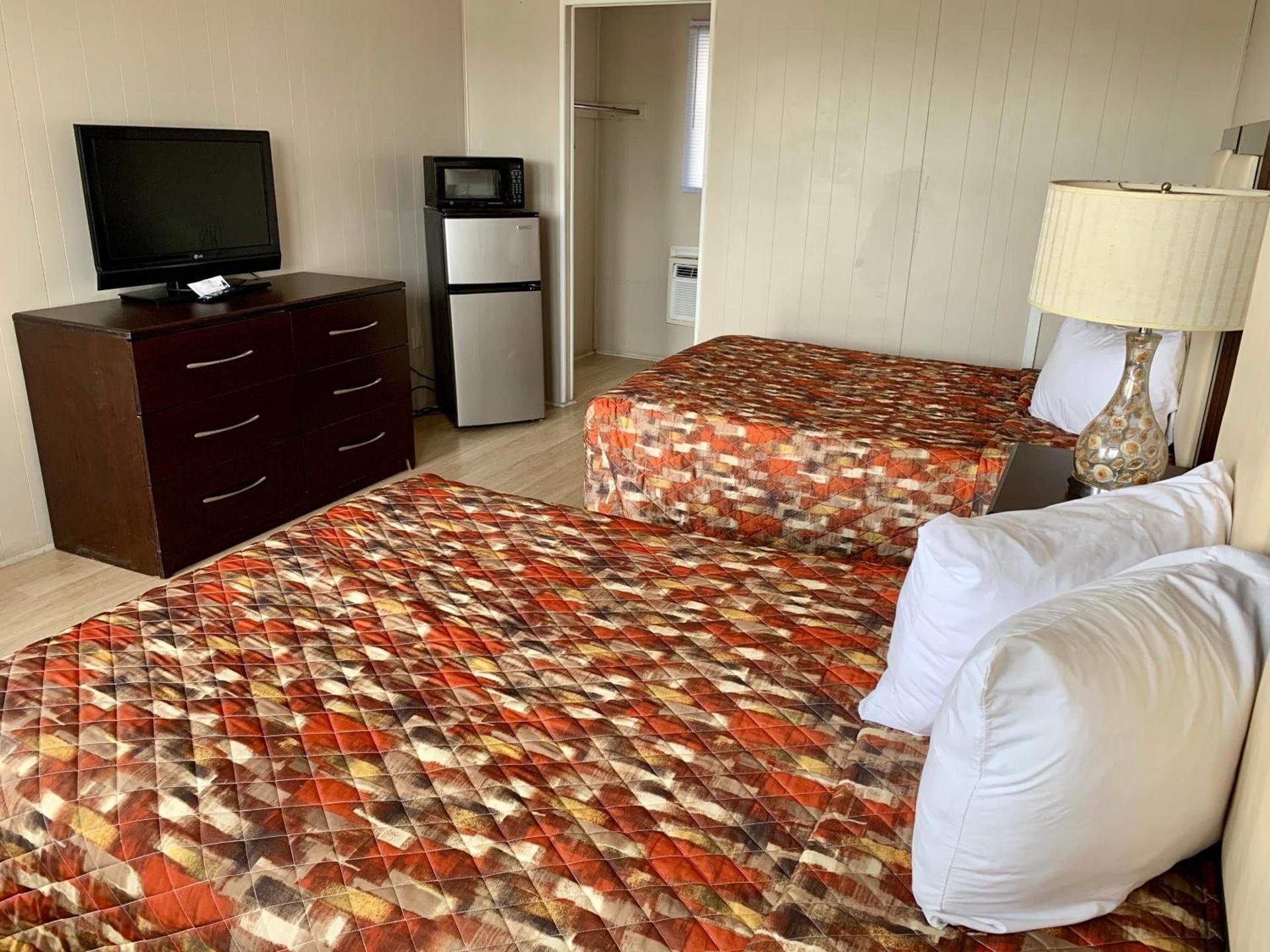 Cabana Motel photo 22