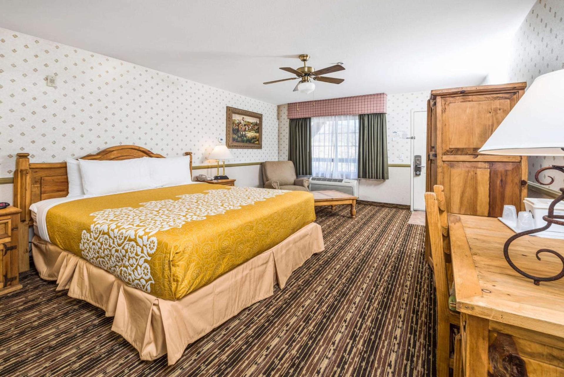 Days Inn by Wyndham Lebec photo 3