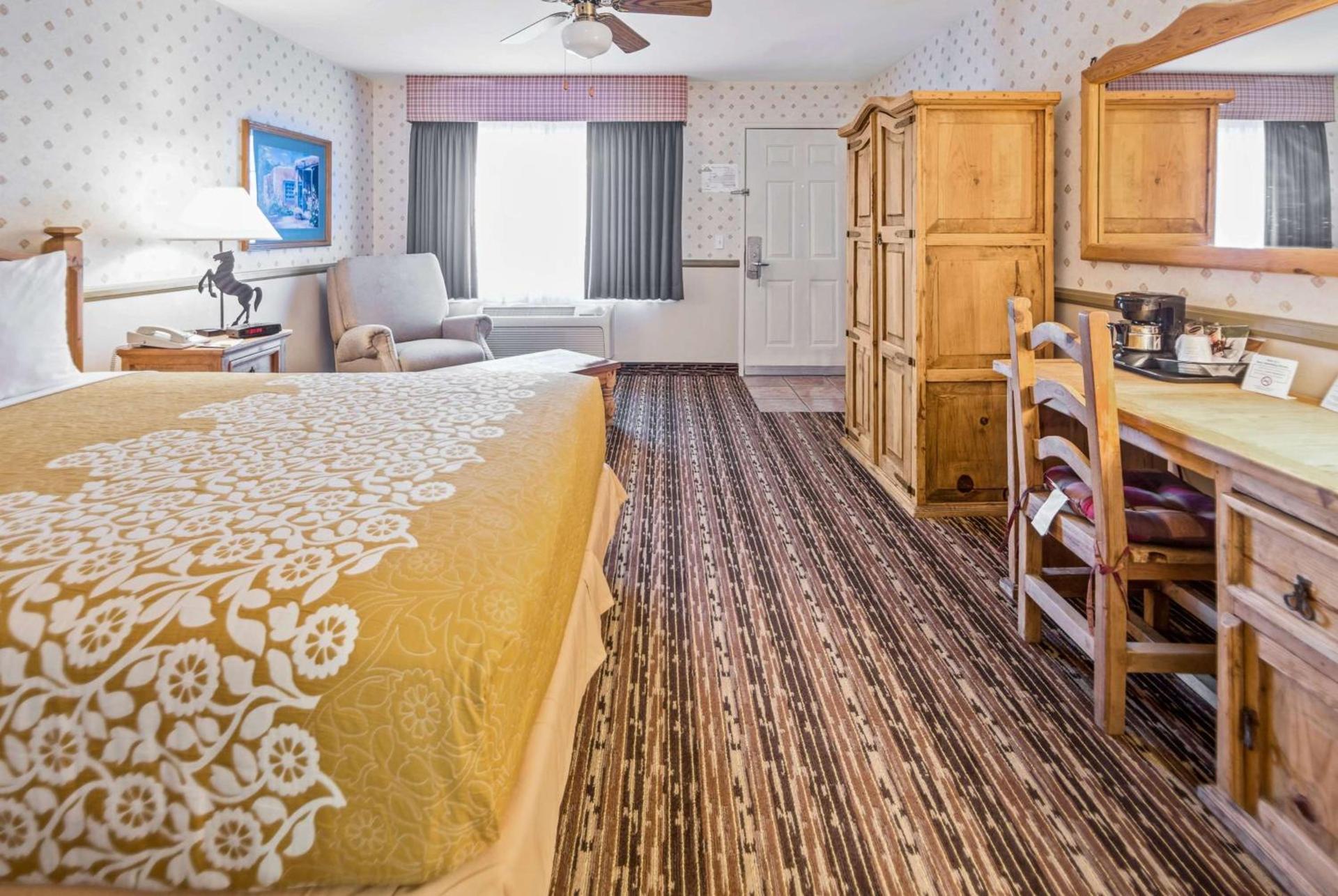Days Inn by Wyndham Lebec photo 5