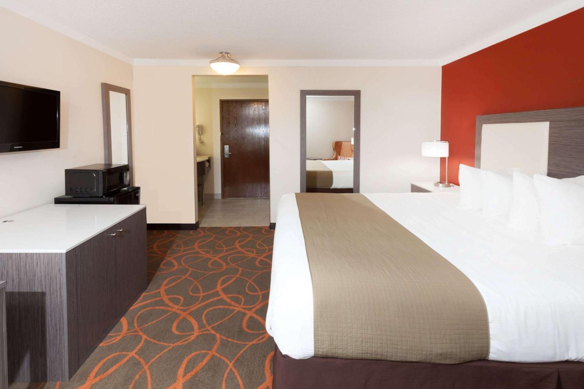 Baymont by Wyndham Chicago/Alsip photo 50