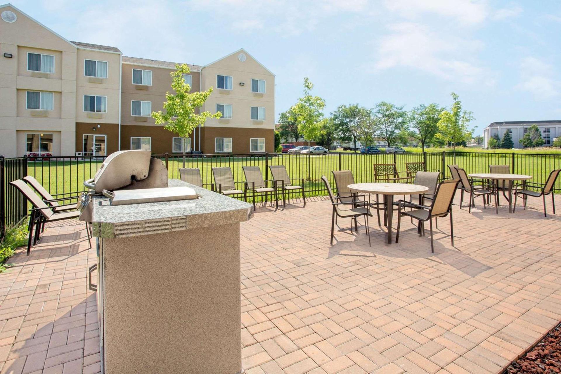 Baymont by Wyndham Green Bay photo 20