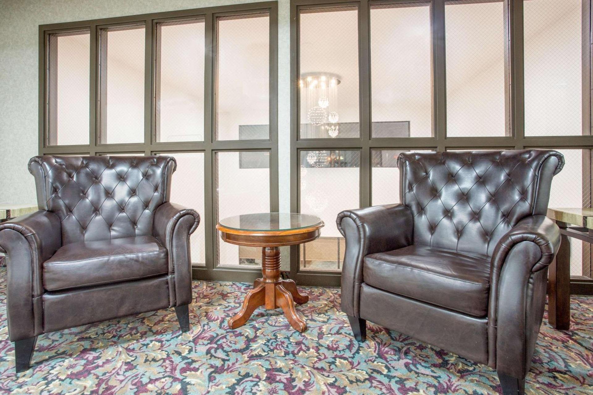 Baymont by Wyndham Green Bay photo 4