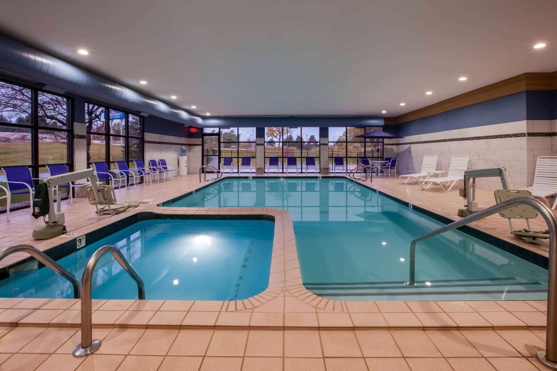 Baymont by Wyndham Traverse City photo 34