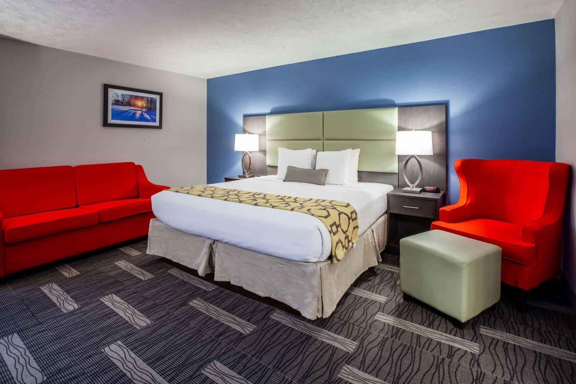 Baymont by Wyndham Traverse City photo 45