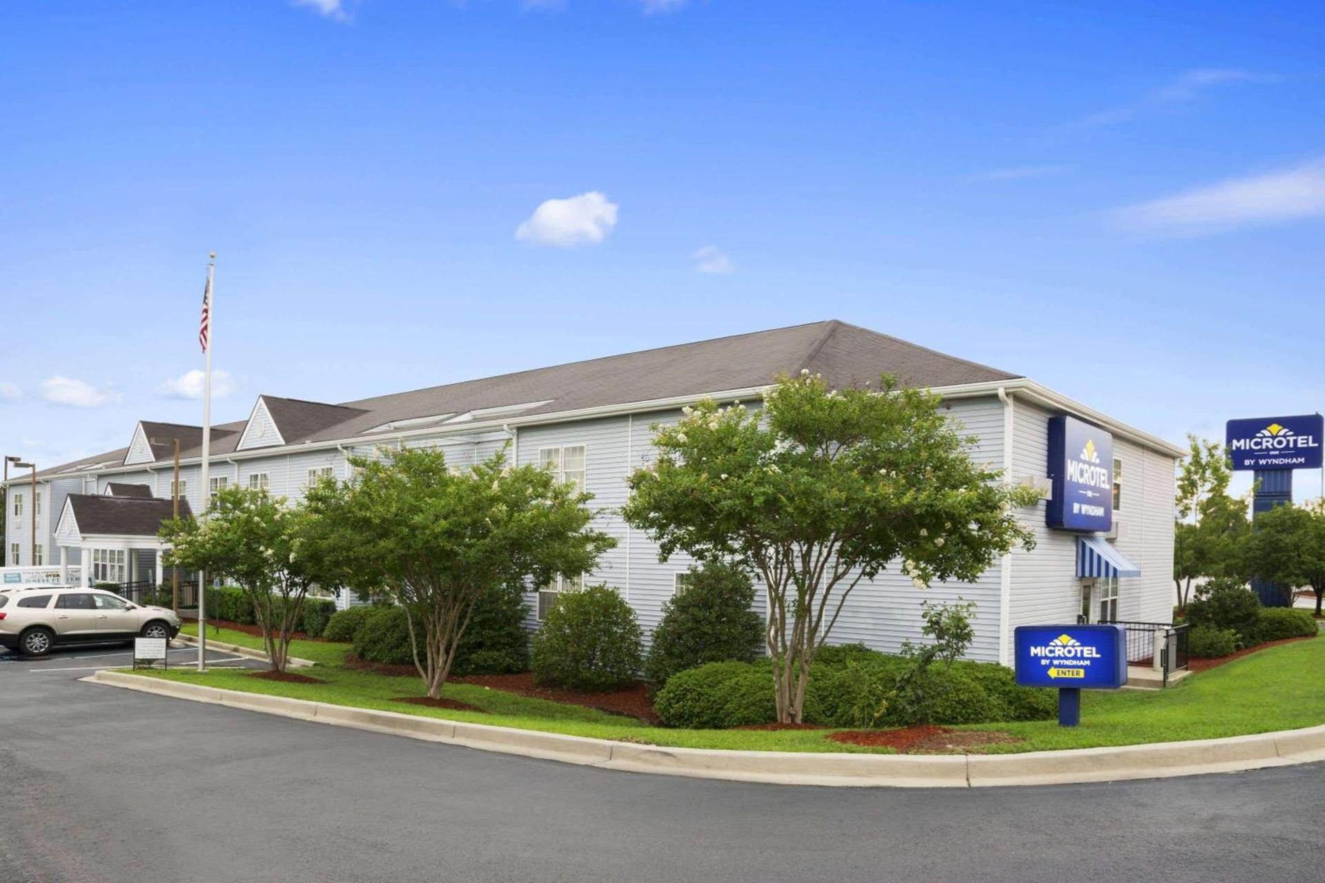 Microtel Inn & Suites by Wyndham Columbia Fort Jackson N photo 29