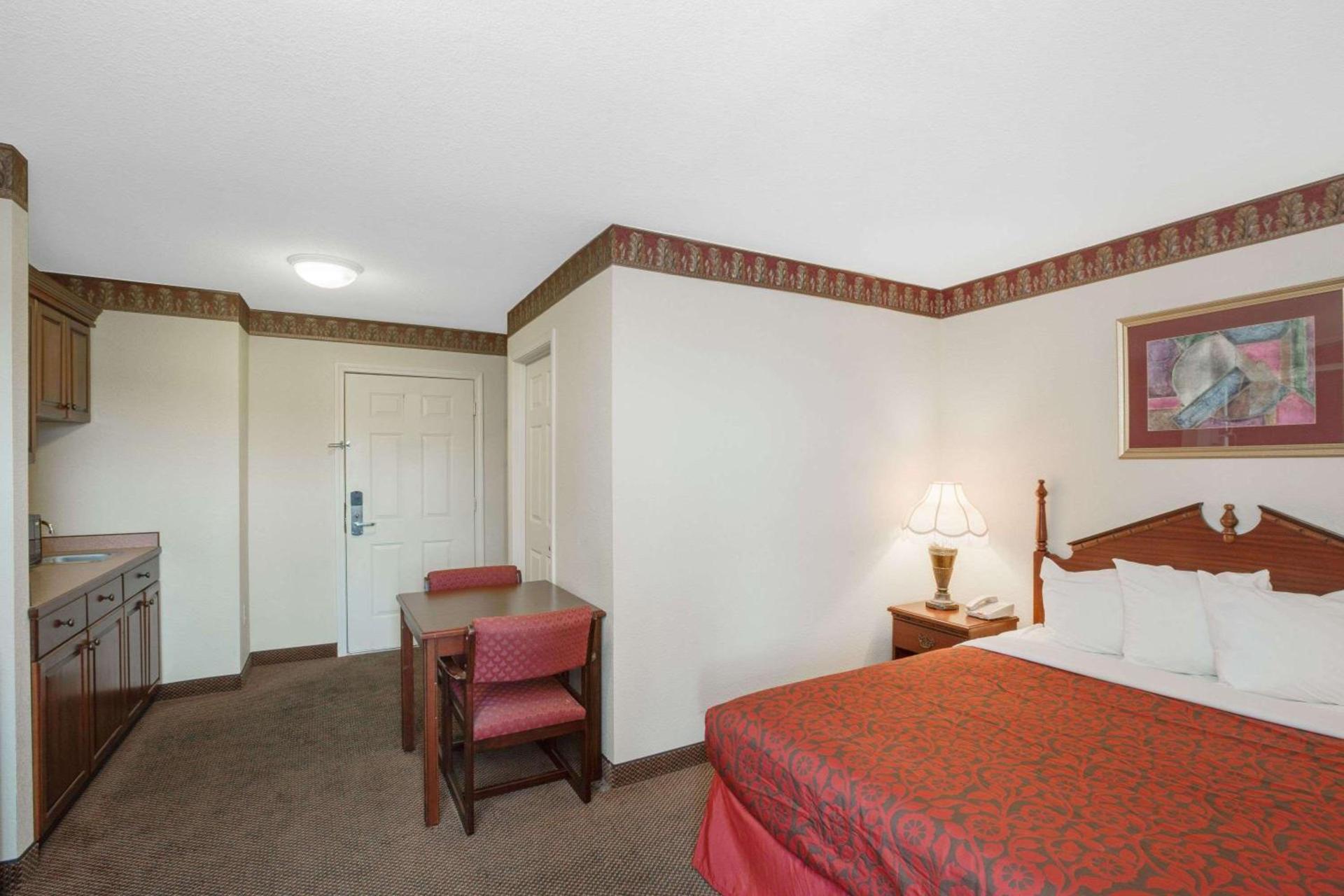Days Inn by Wyndham Trumann AR photo 18
