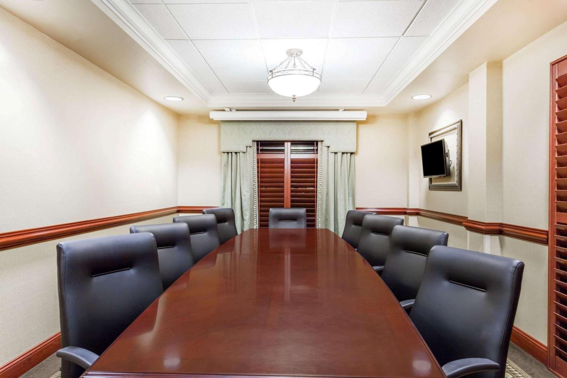 Lexington Expo Hotel by IHG photo 31