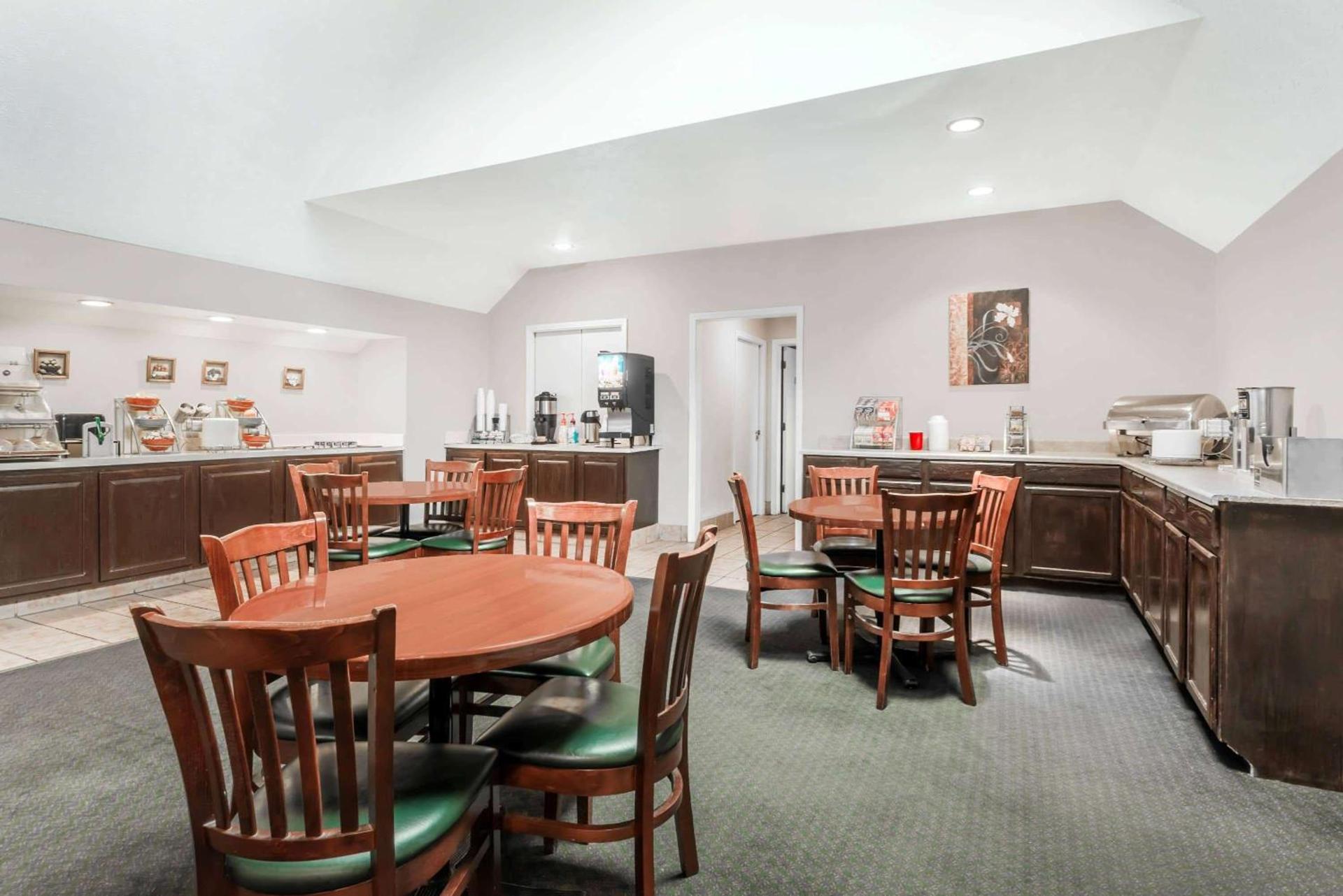 Hawthorn Extended Stay by Wyndham Columbus photo 12