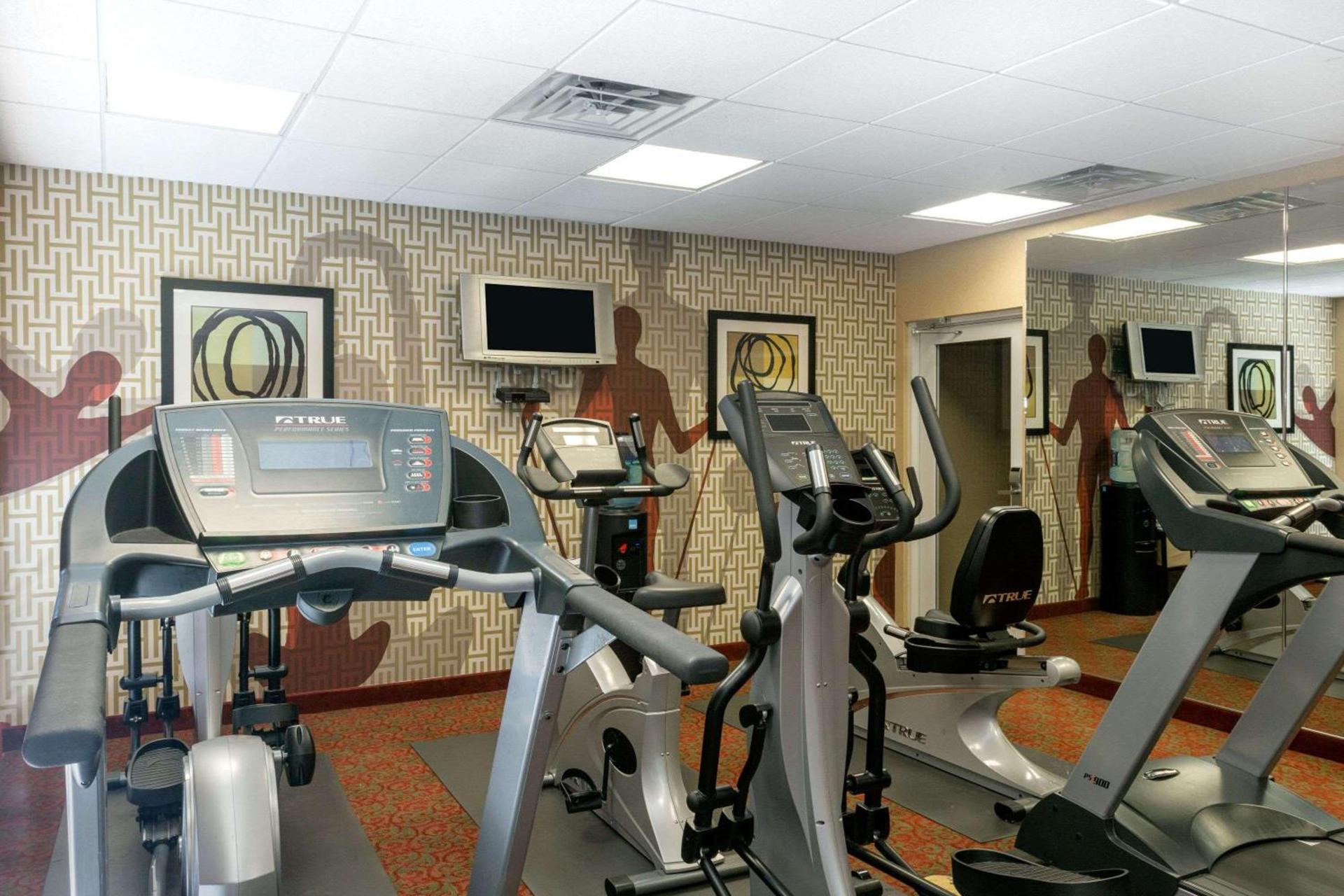 Hawthorn Extended Stay by Wyndham Kingsland photo 9