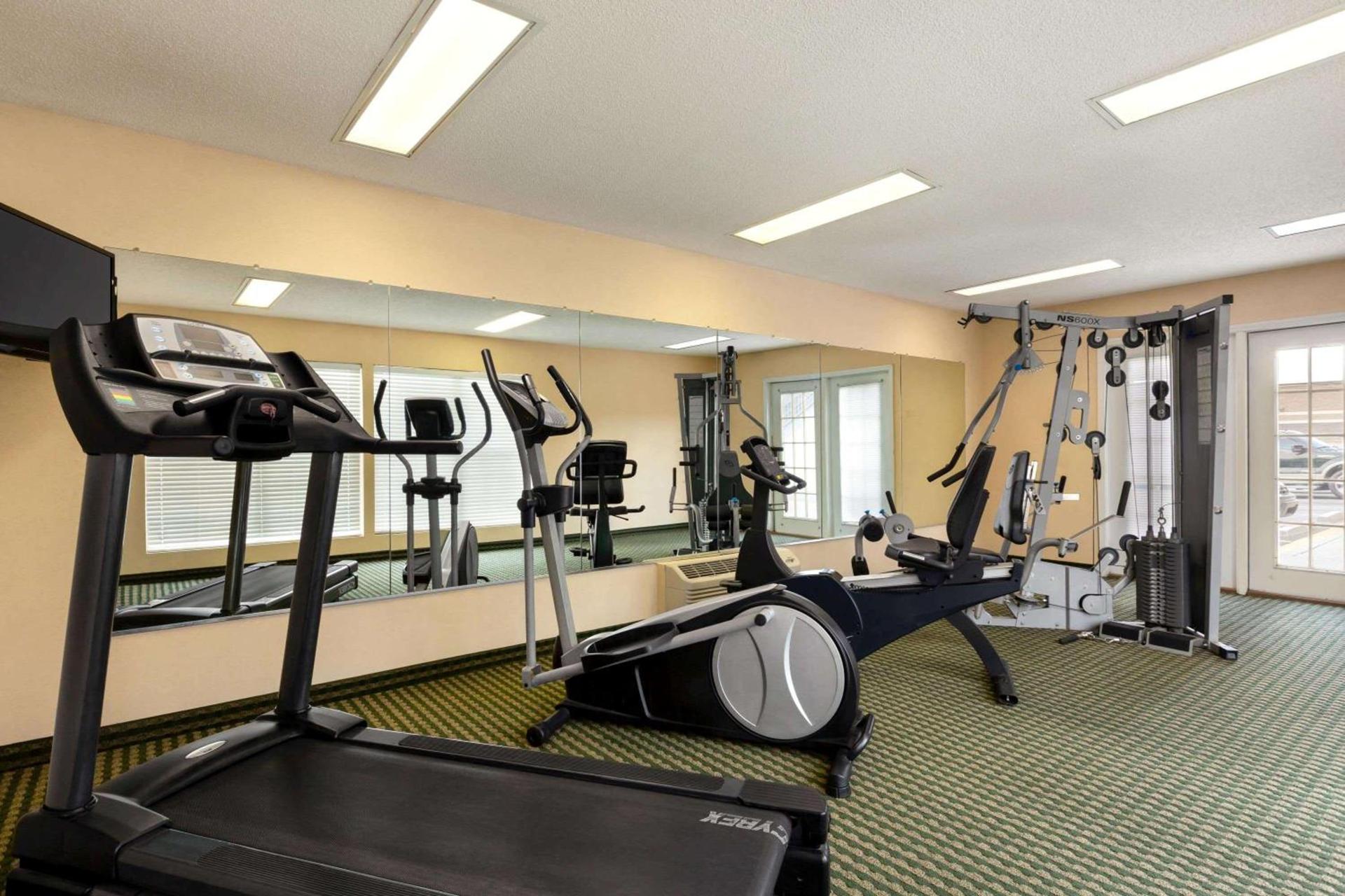 Baymont by Wyndham Warner Robins photo 7