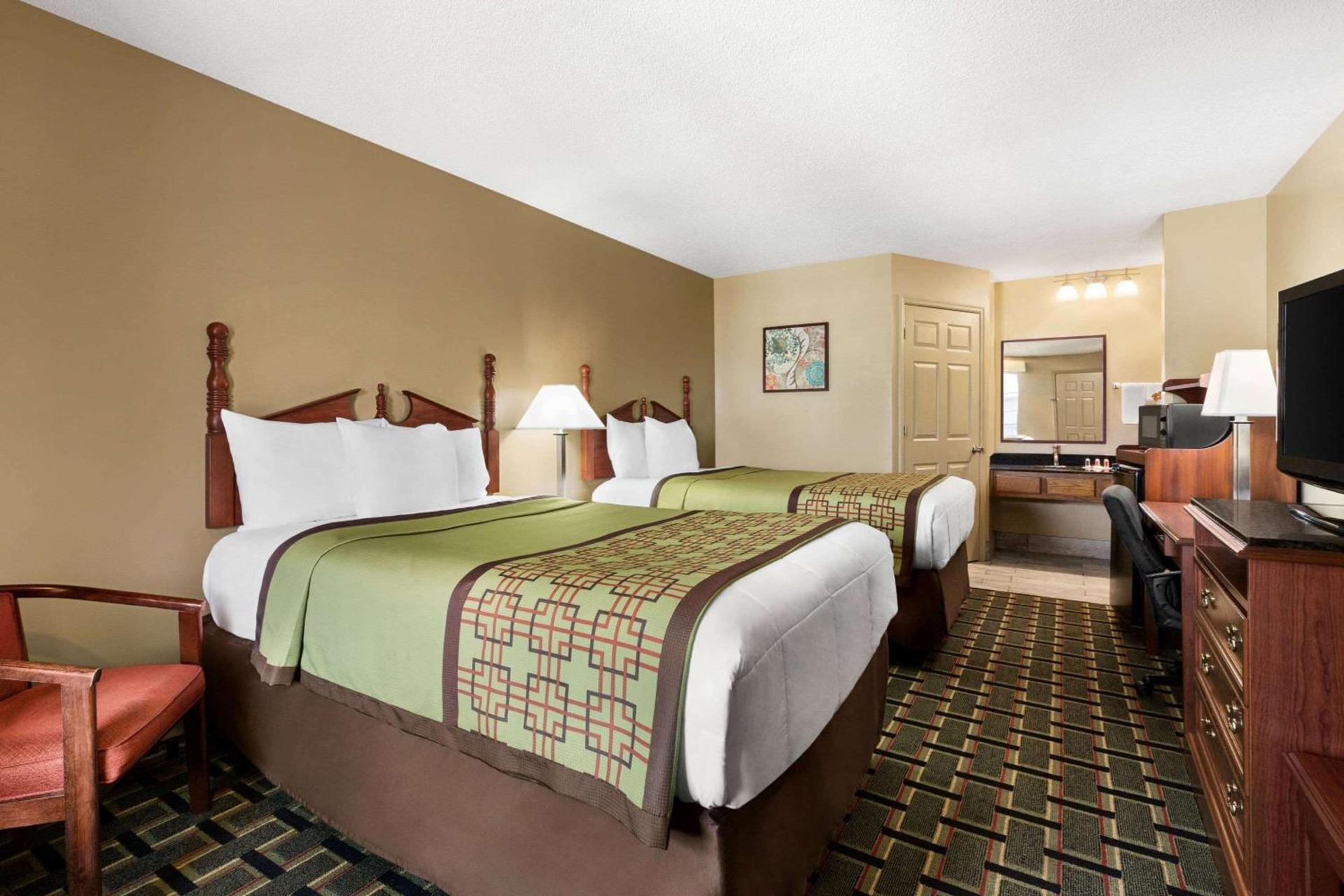 Baymont by Wyndham Warner Robins photo 17