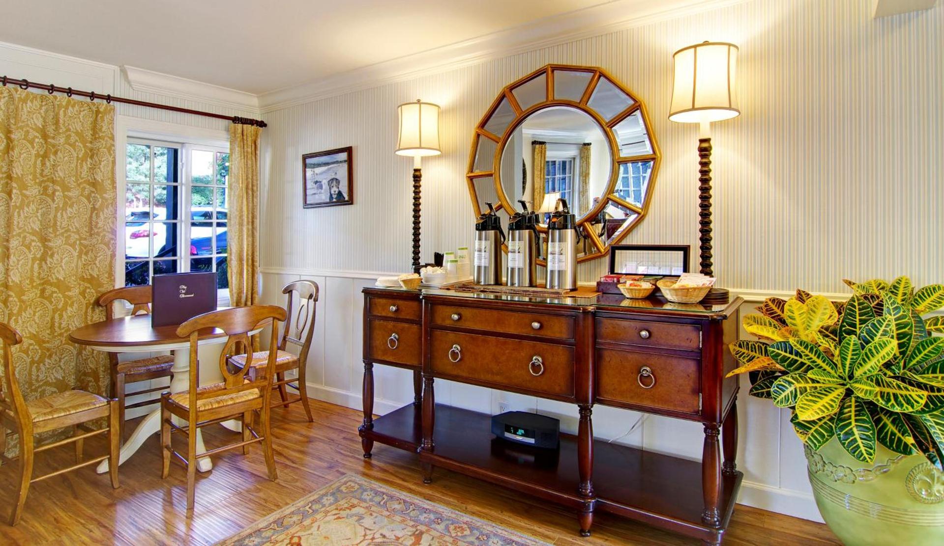Wayside Inn photo 44