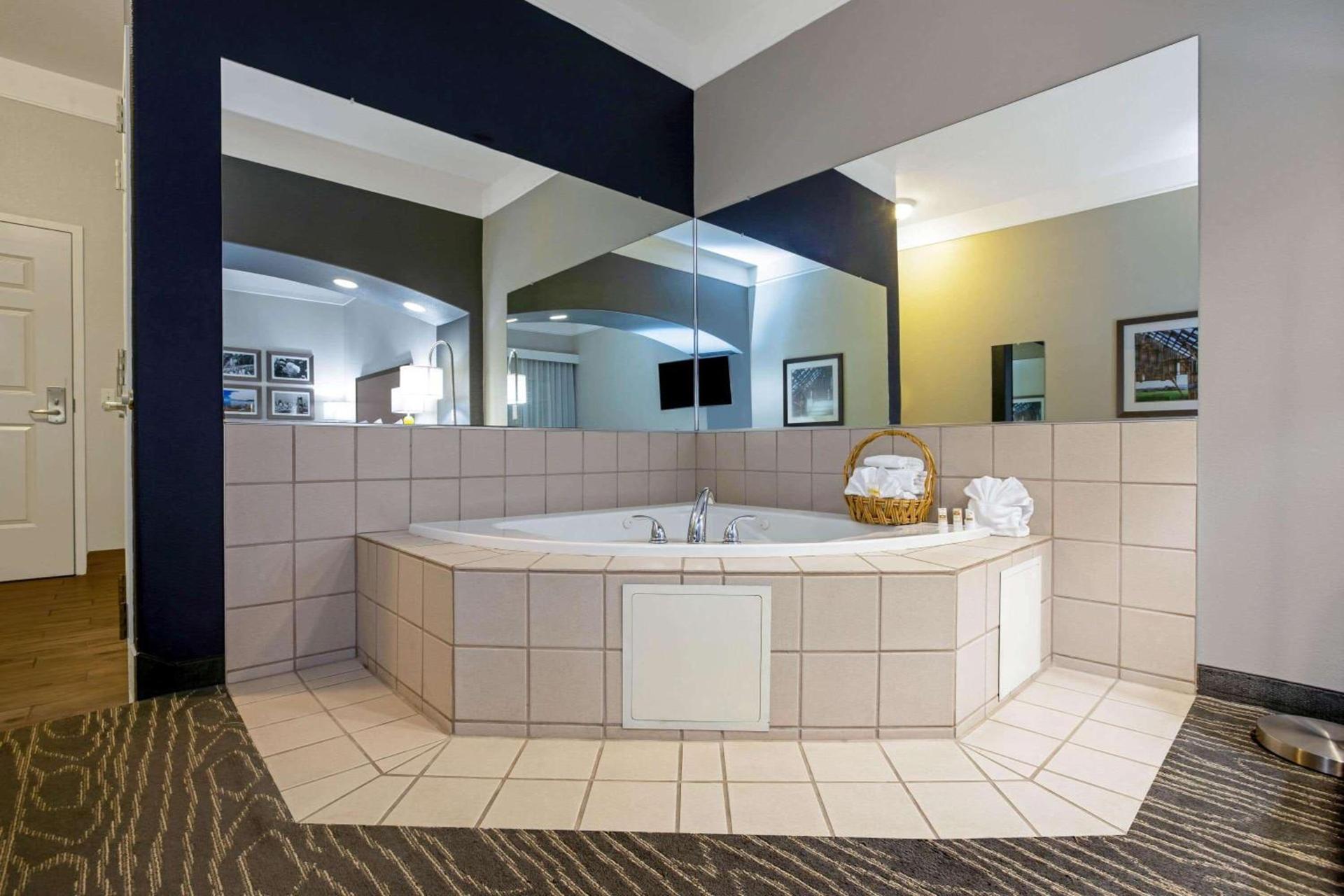 La Quinta by Wyndham Manteca - Ripon photo 22