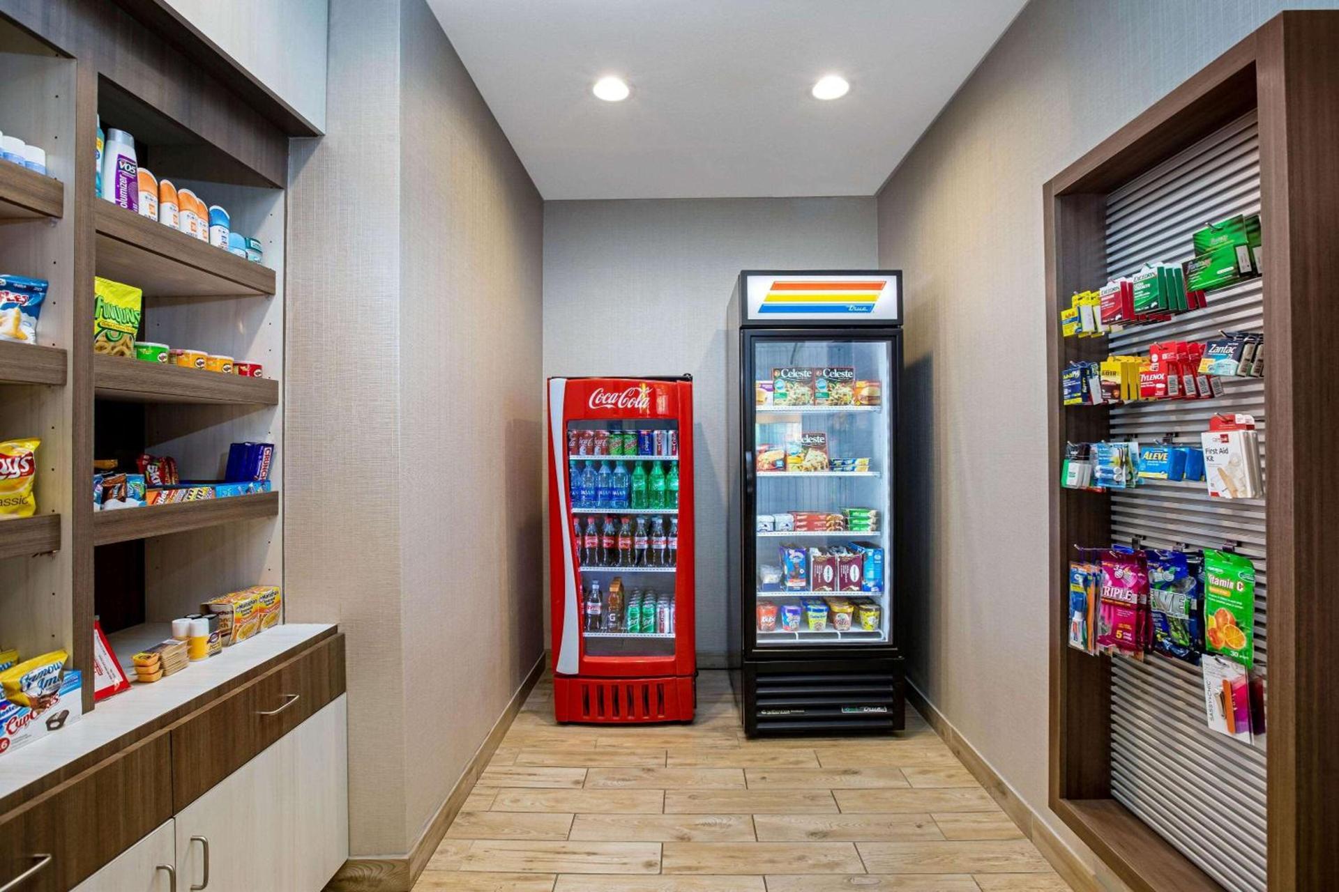 La Quinta by Wyndham Manteca - Ripon photo 27