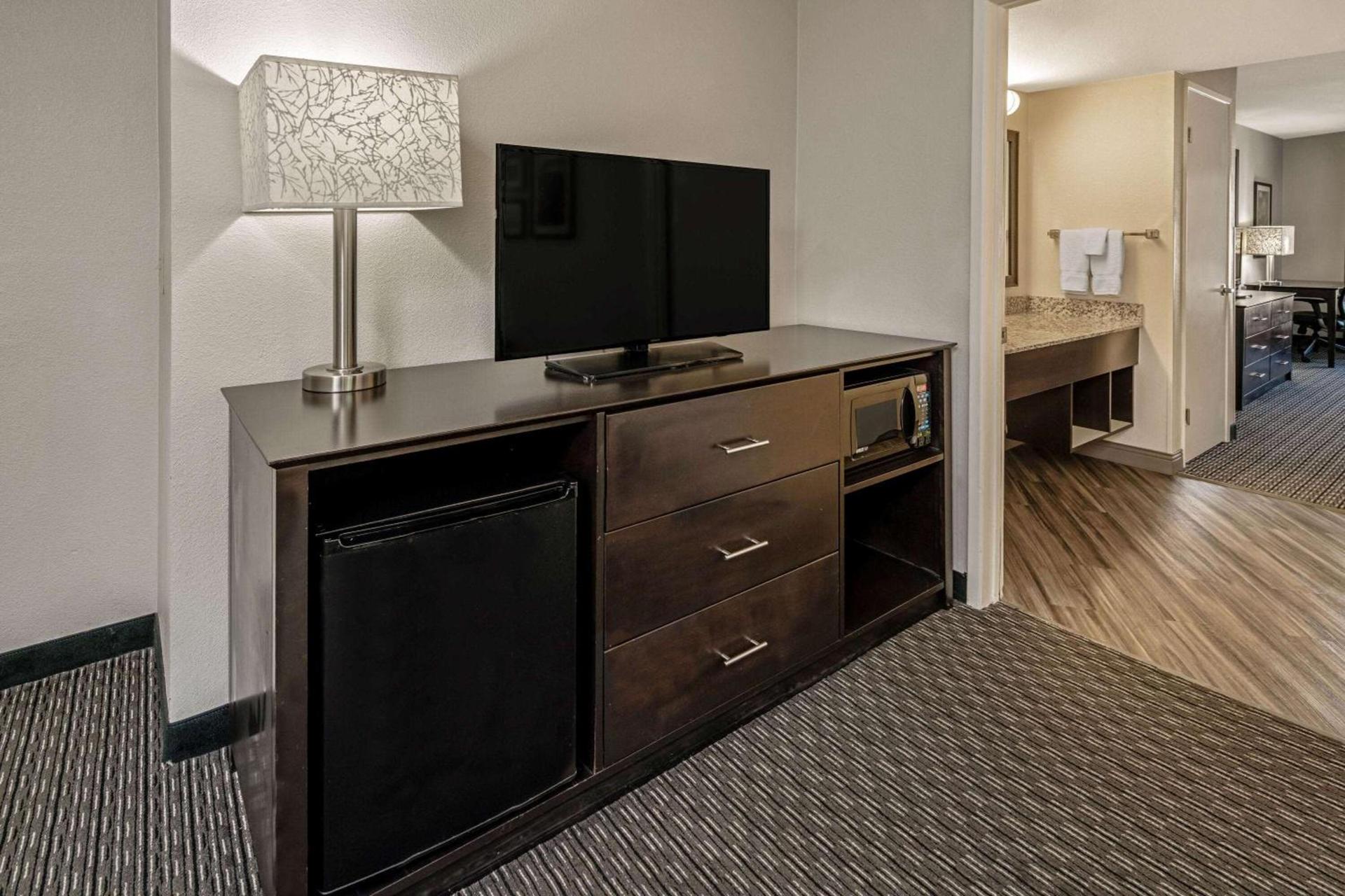La Quinta by Wyndham Anaheim photo 11