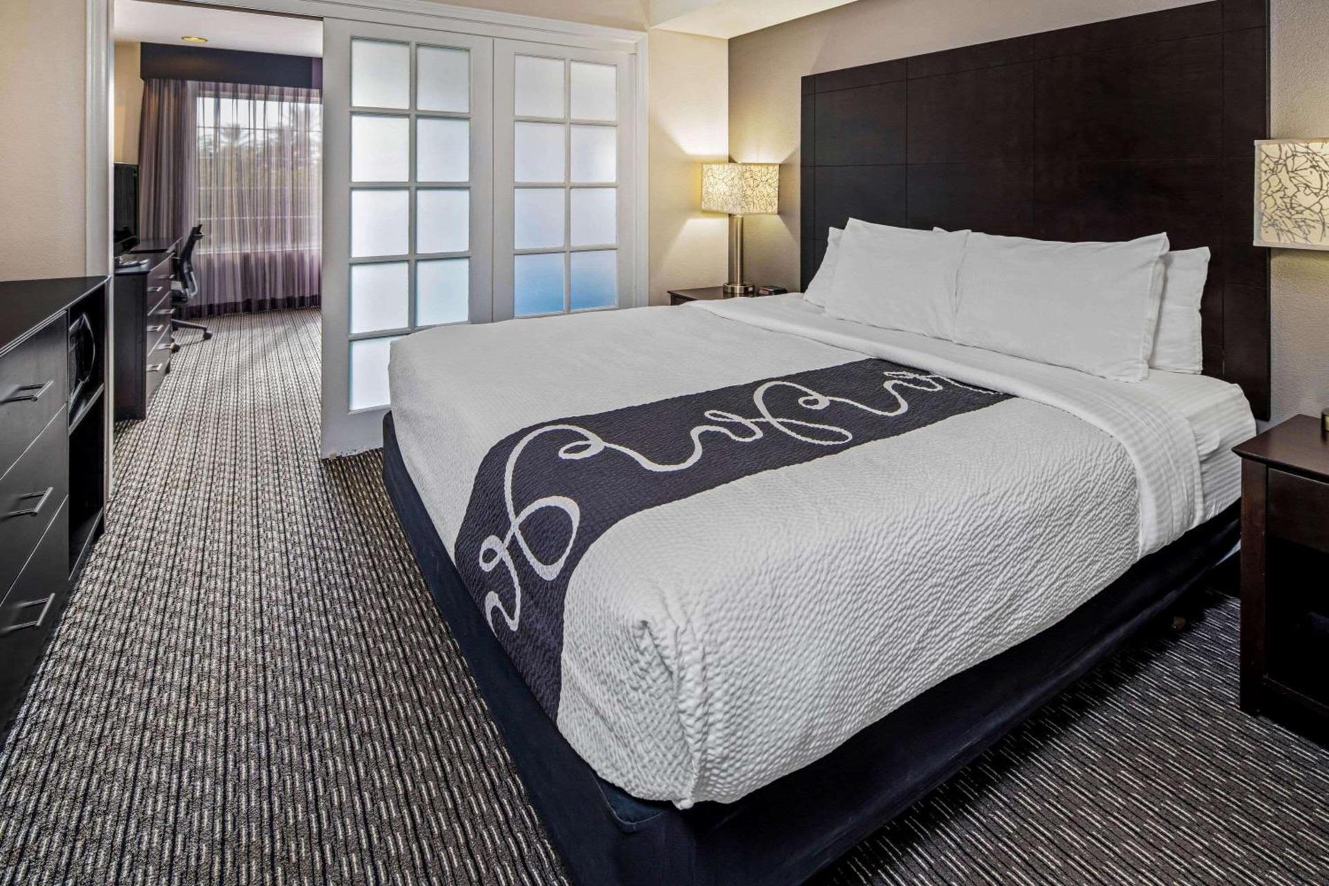 La Quinta by Wyndham Anaheim photo 14