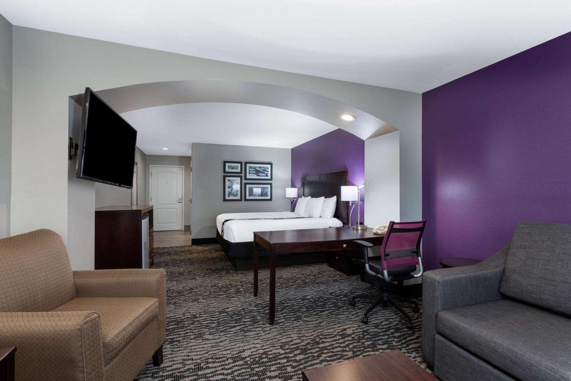 La Quinta by Wyndham Huntsville Airport Madison photo 49