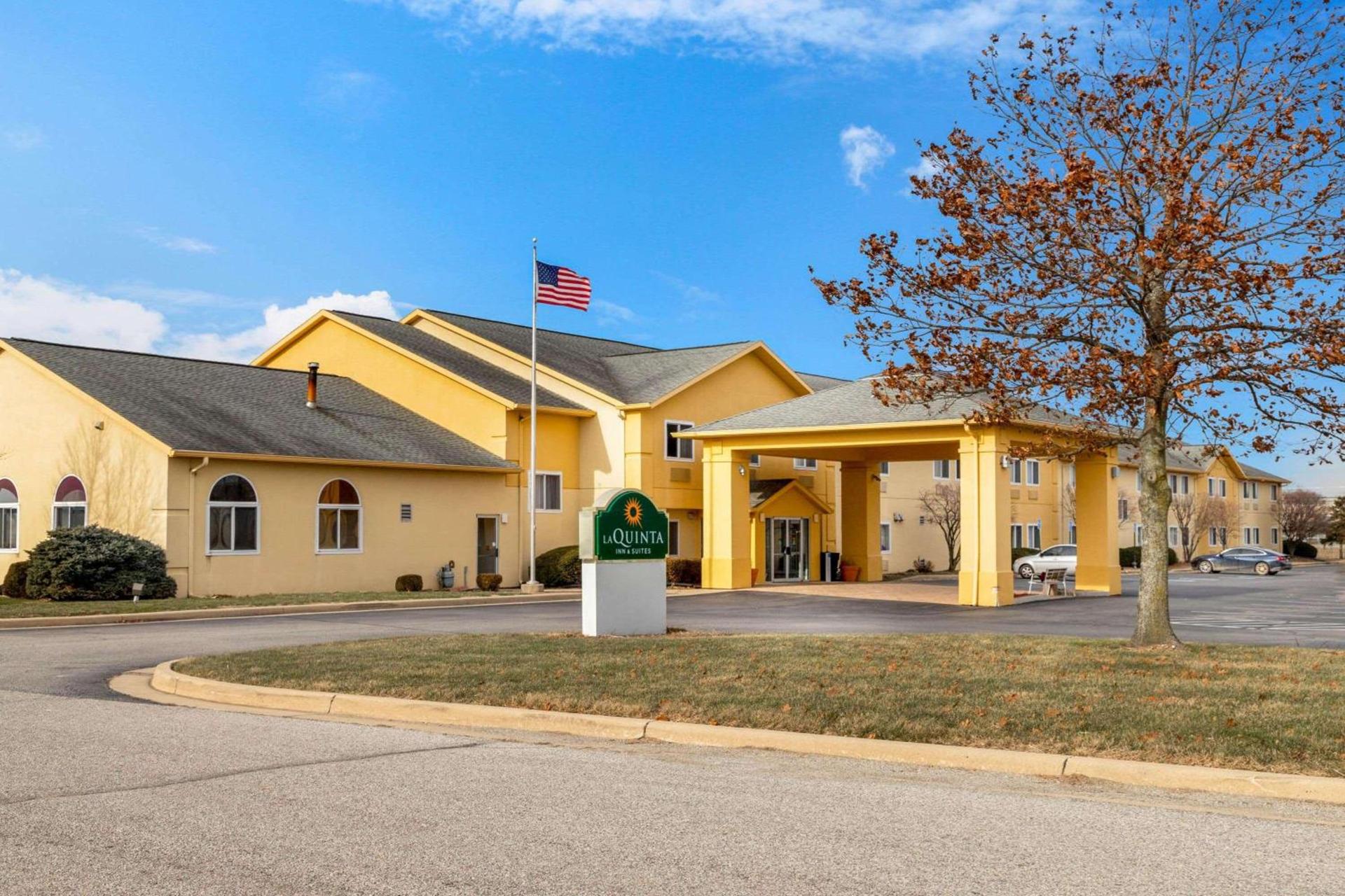 AmericInn by Wyndham Frankfort IN photo 1
