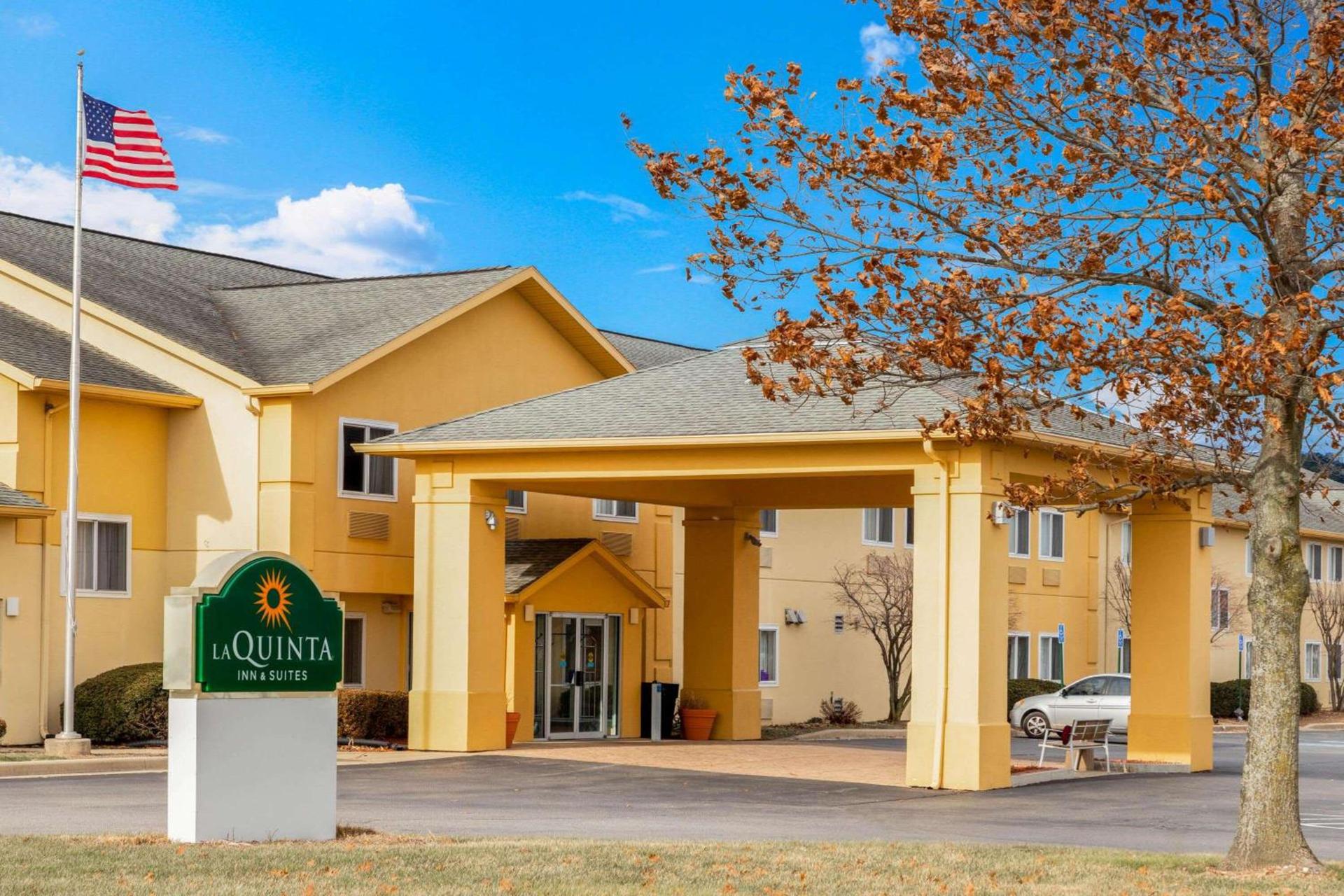 AmericInn by Wyndham Frankfort IN photo 8