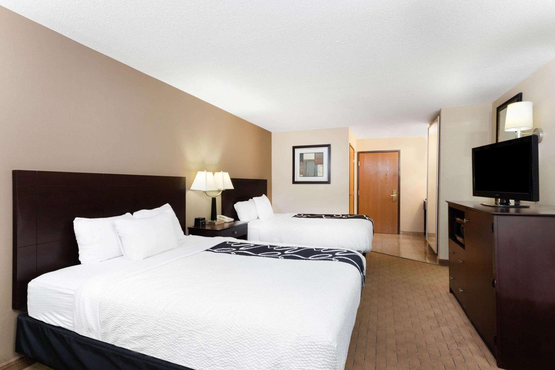 AmericInn by Wyndham Frankfort IN photo 12