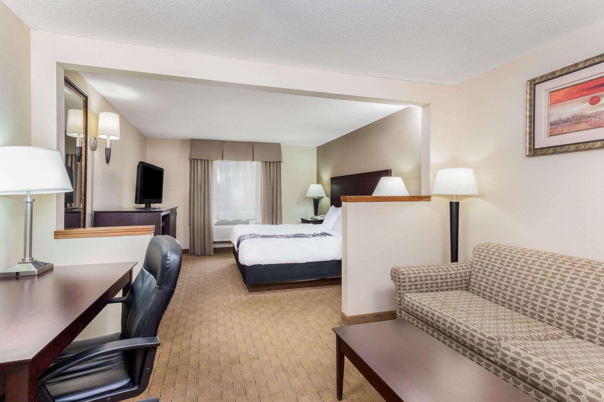 AmericInn by Wyndham Frankfort IN photo 20
