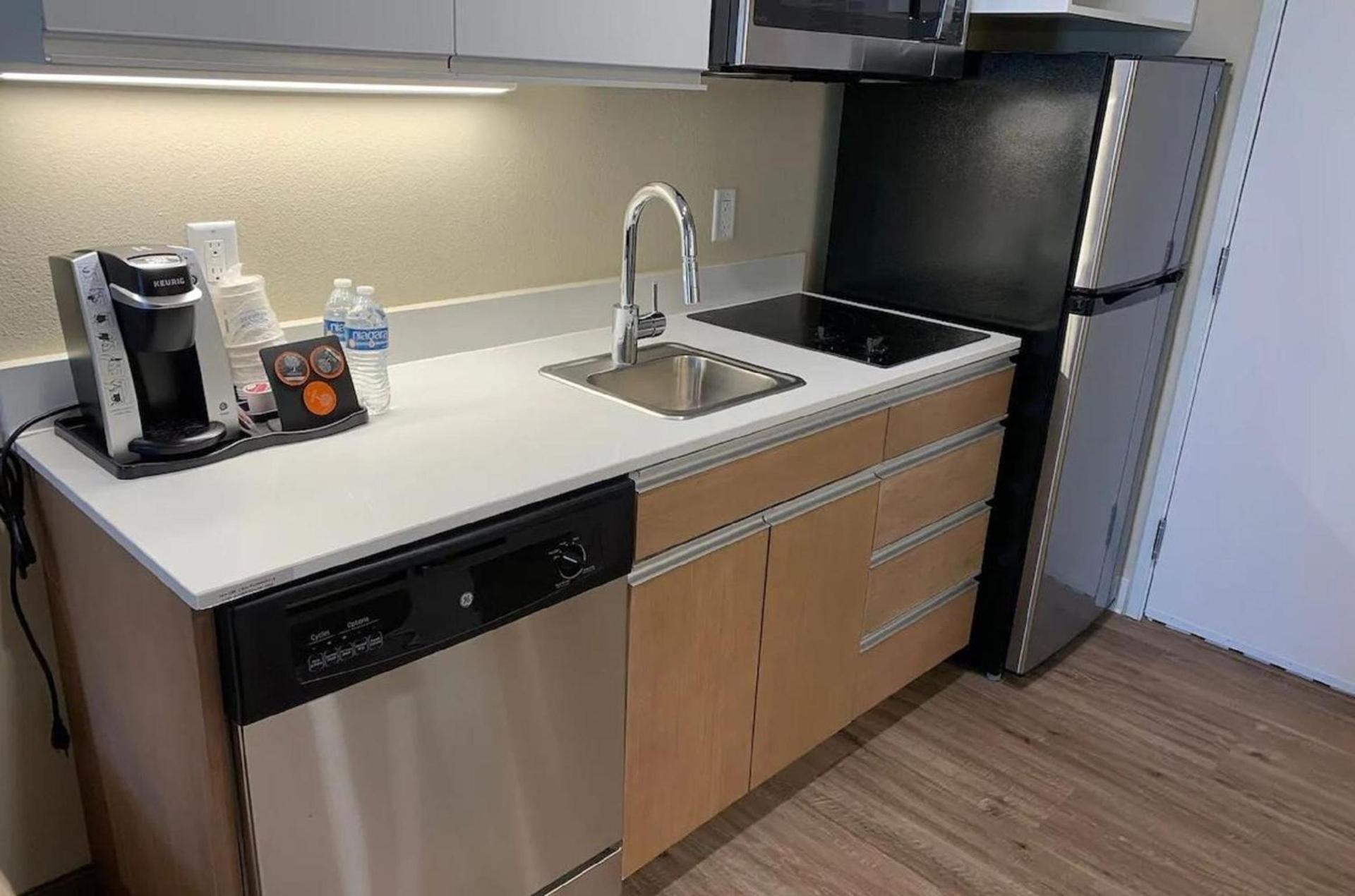 Hawthorn Extended Stay by Wyndham Monahans photo 3