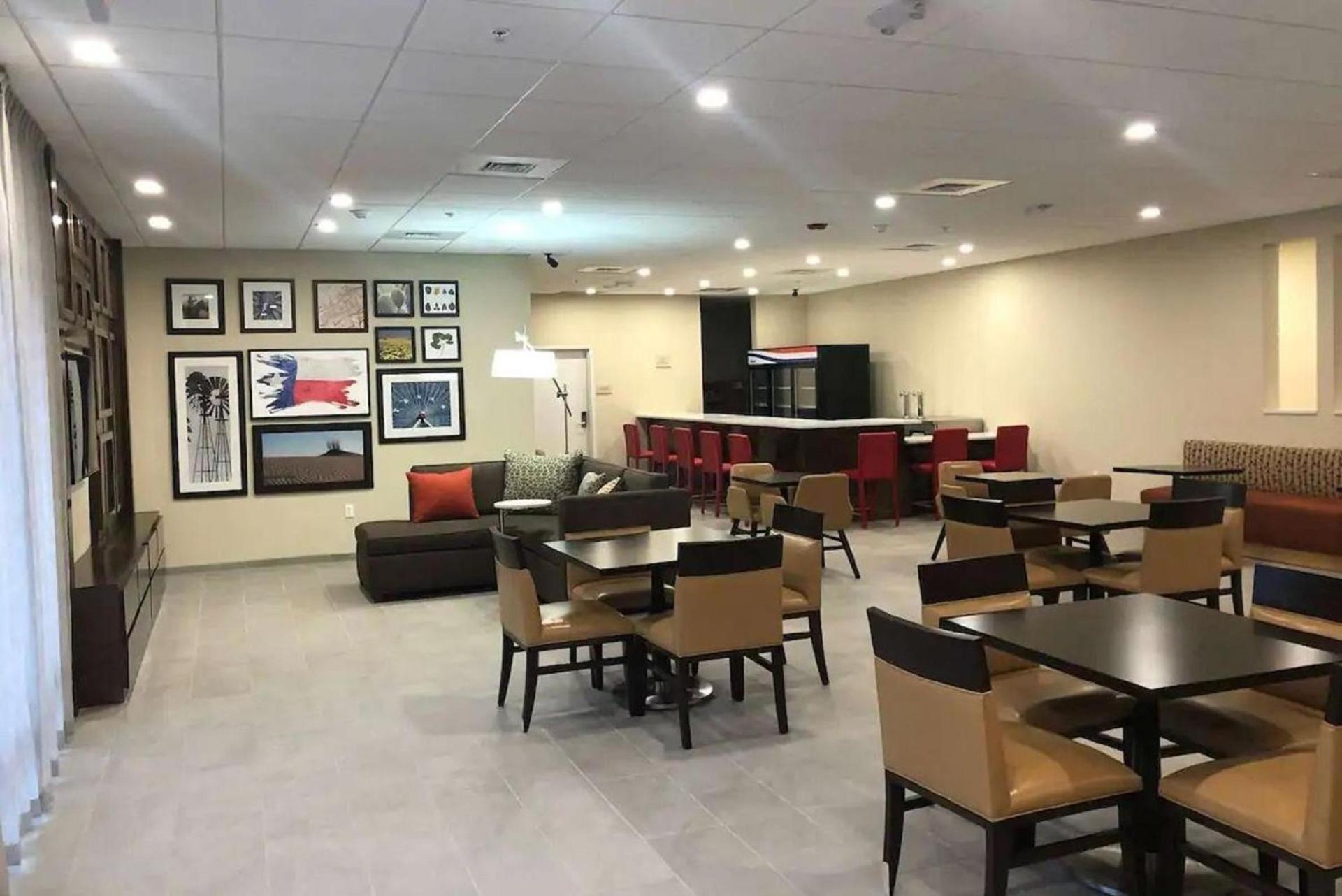 Hawthorn Extended Stay by Wyndham Monahans photo 4