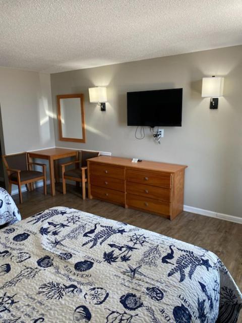 Oceanview Inn - Emerald Isle photo 7