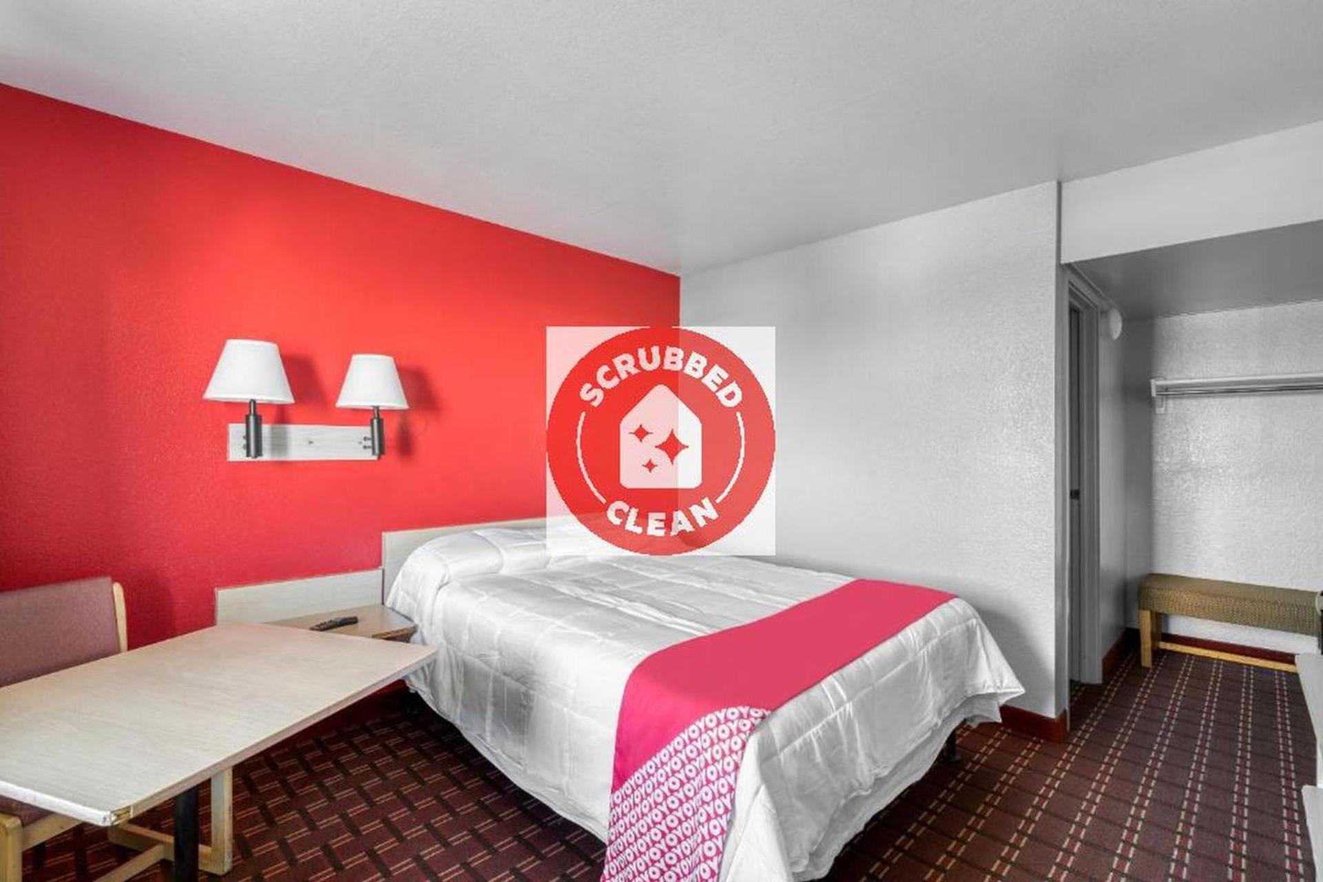 OYO Hotel Houston Southwest I-69 photo 42