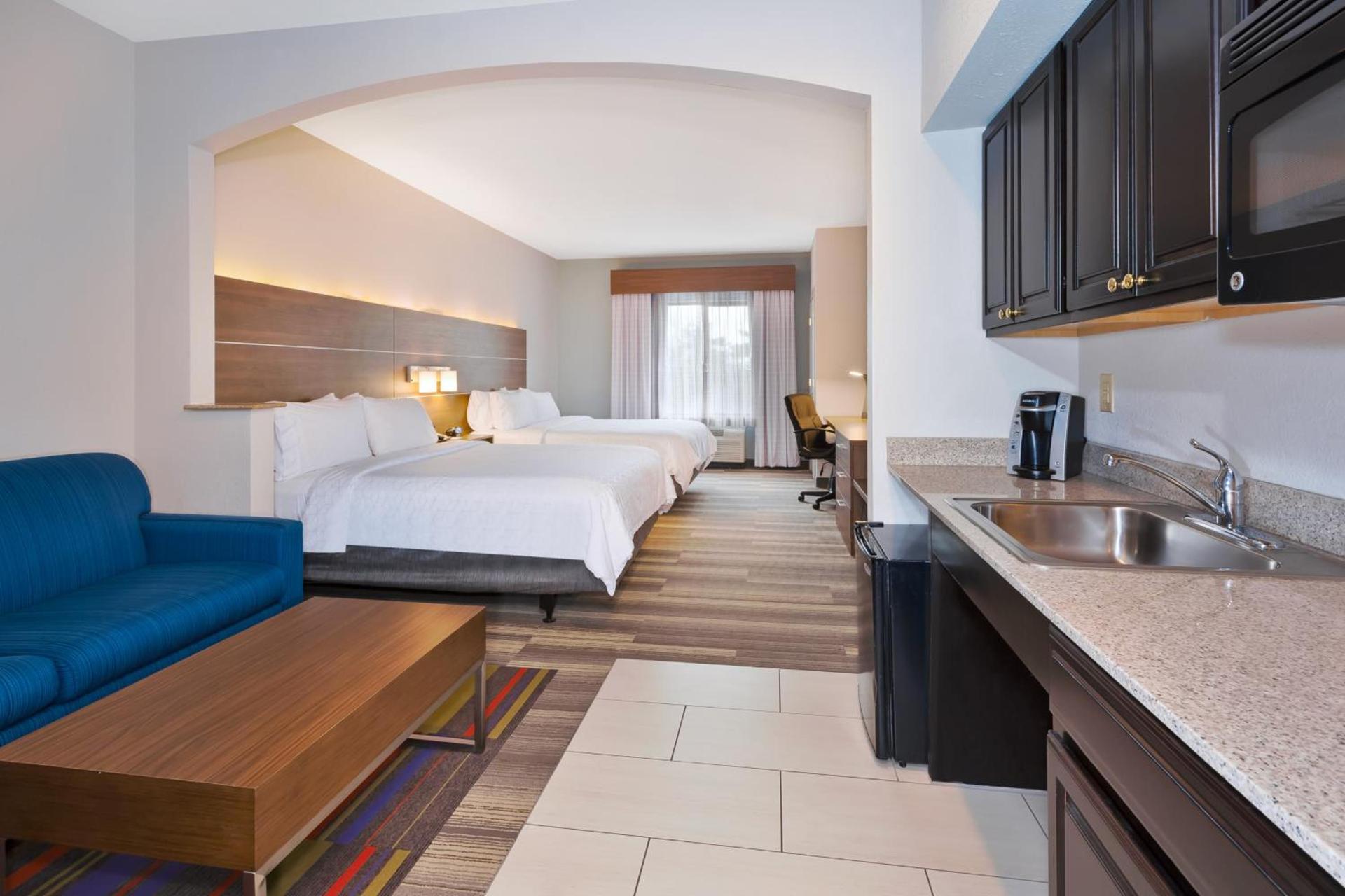 Holiday Inn Express Hotel & Suites Warminster-Horsham by IHG photo 3
