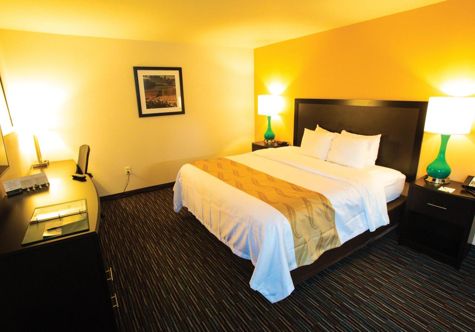 Cottage Grove Inn photo 38