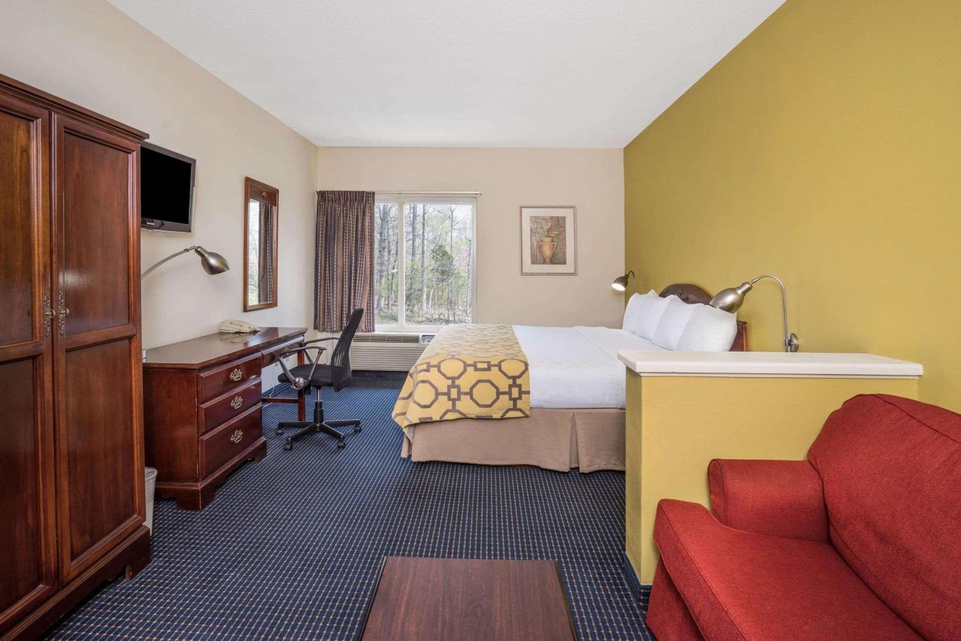 Baymont by Wyndham Warrenton photo 28